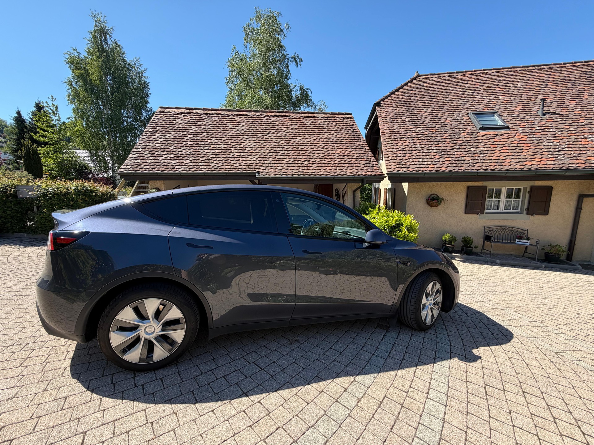 TESLA Long Range D-image-2