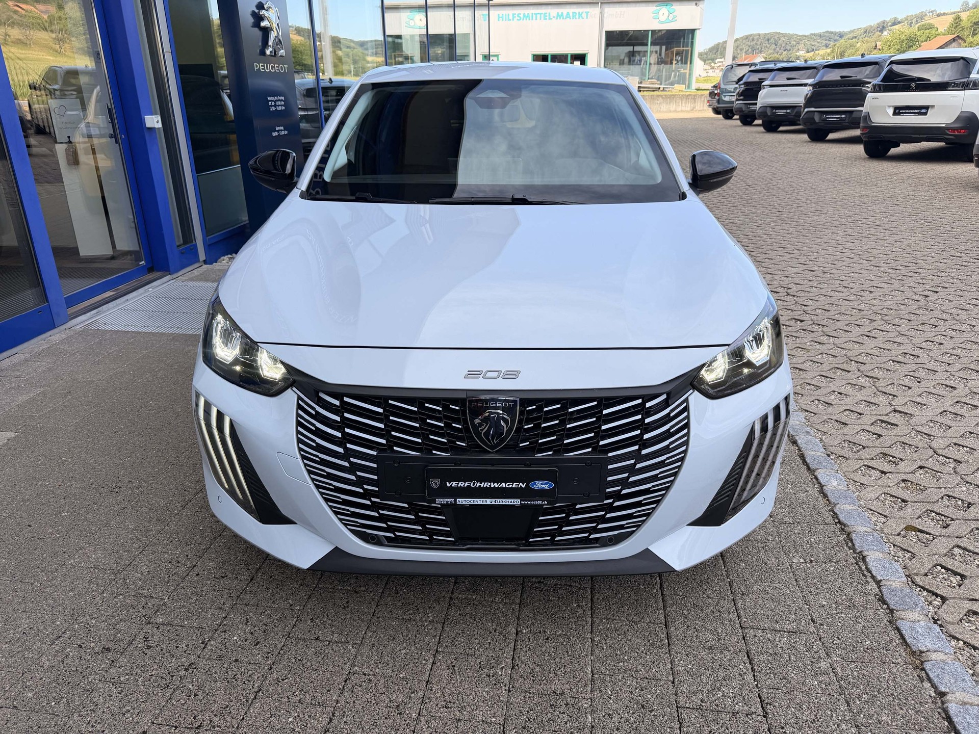 PEUGEOT 208 e-Business * 8 Jahre Werksgarantie*-showroom-element-2