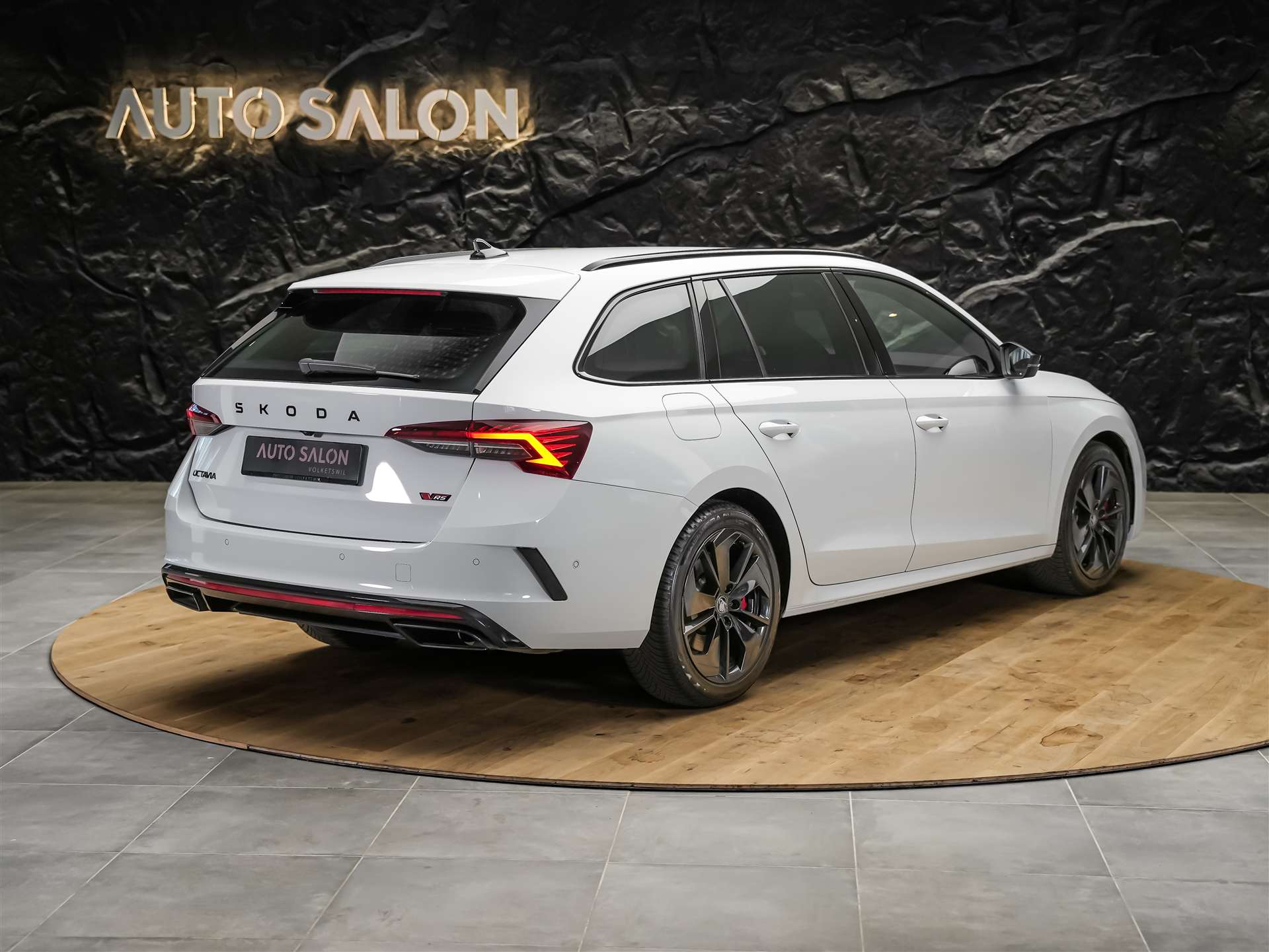 SKODA Octavia Combi 2.0 TSI DSG RS *Werksgarantie*Head Up Display*Abstandsregler*-image-4