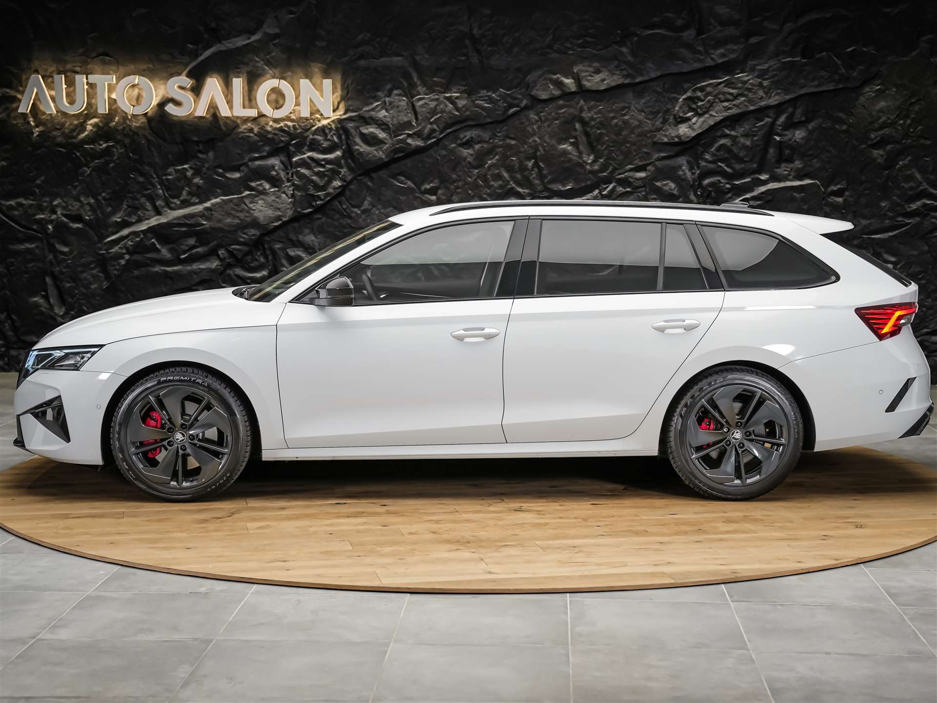 SKODA Octavia Combi 2.0 TSI DSG RS *Werksgarantie*Head Up Display*Abstandsregler*-image-1