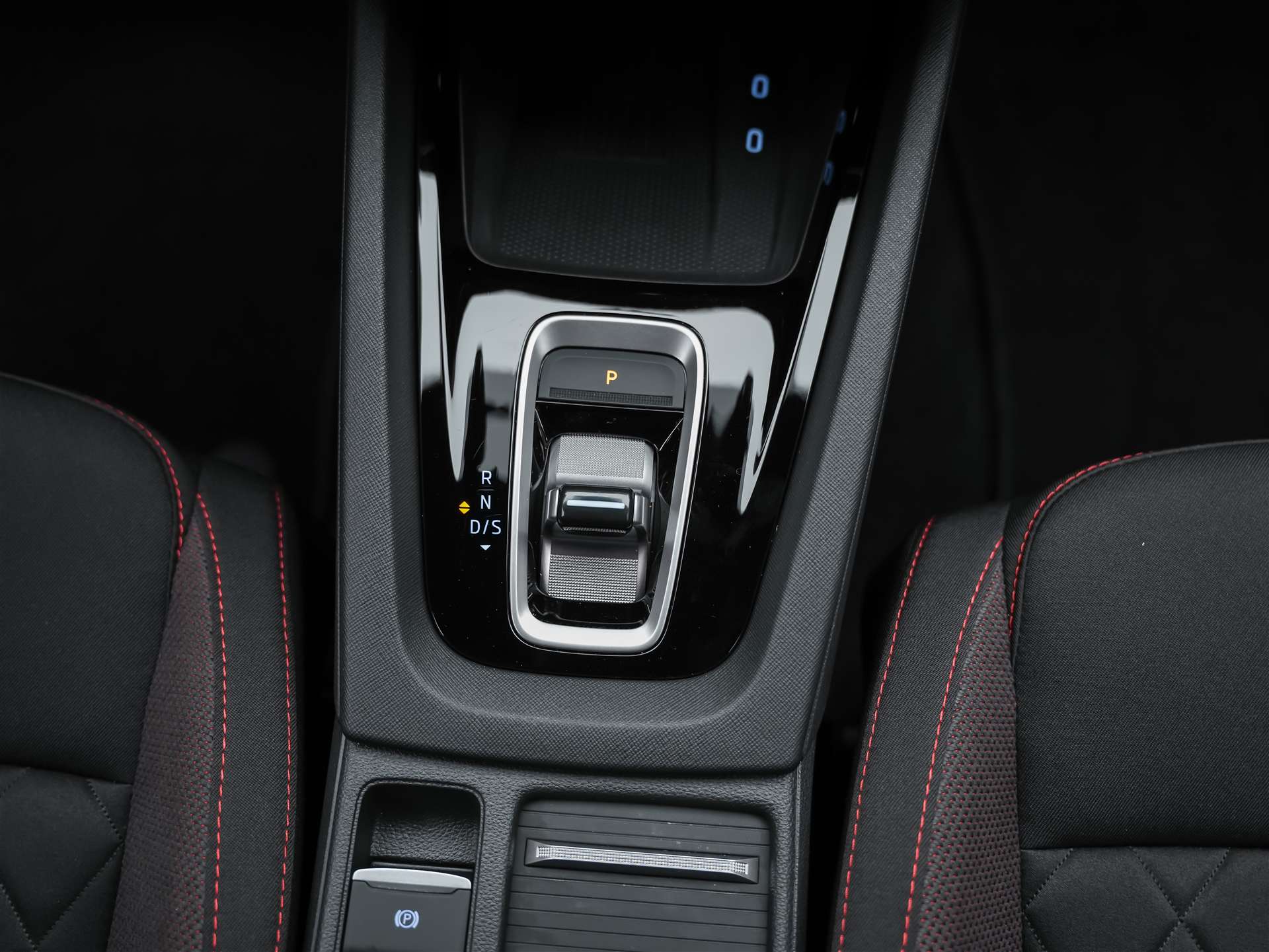 SKODA Octavia Combi 2.0 TSI DSG RS *Werksgarantie*Head Up Display*Abstandsregler*-image-21