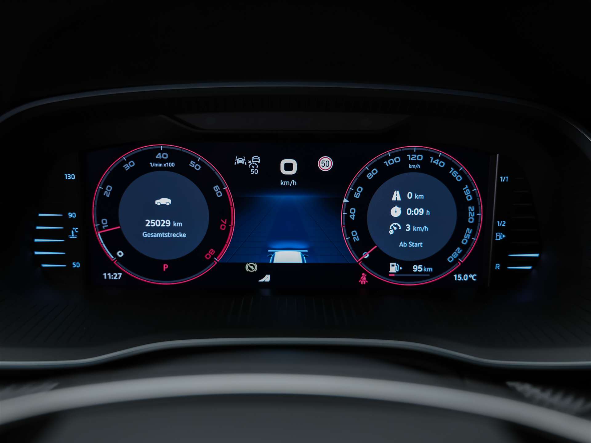 SKODA Octavia Combi 2.0 TSI DSG RS *Werksgarantie*Head Up Display*Abstandsregler*-image-29