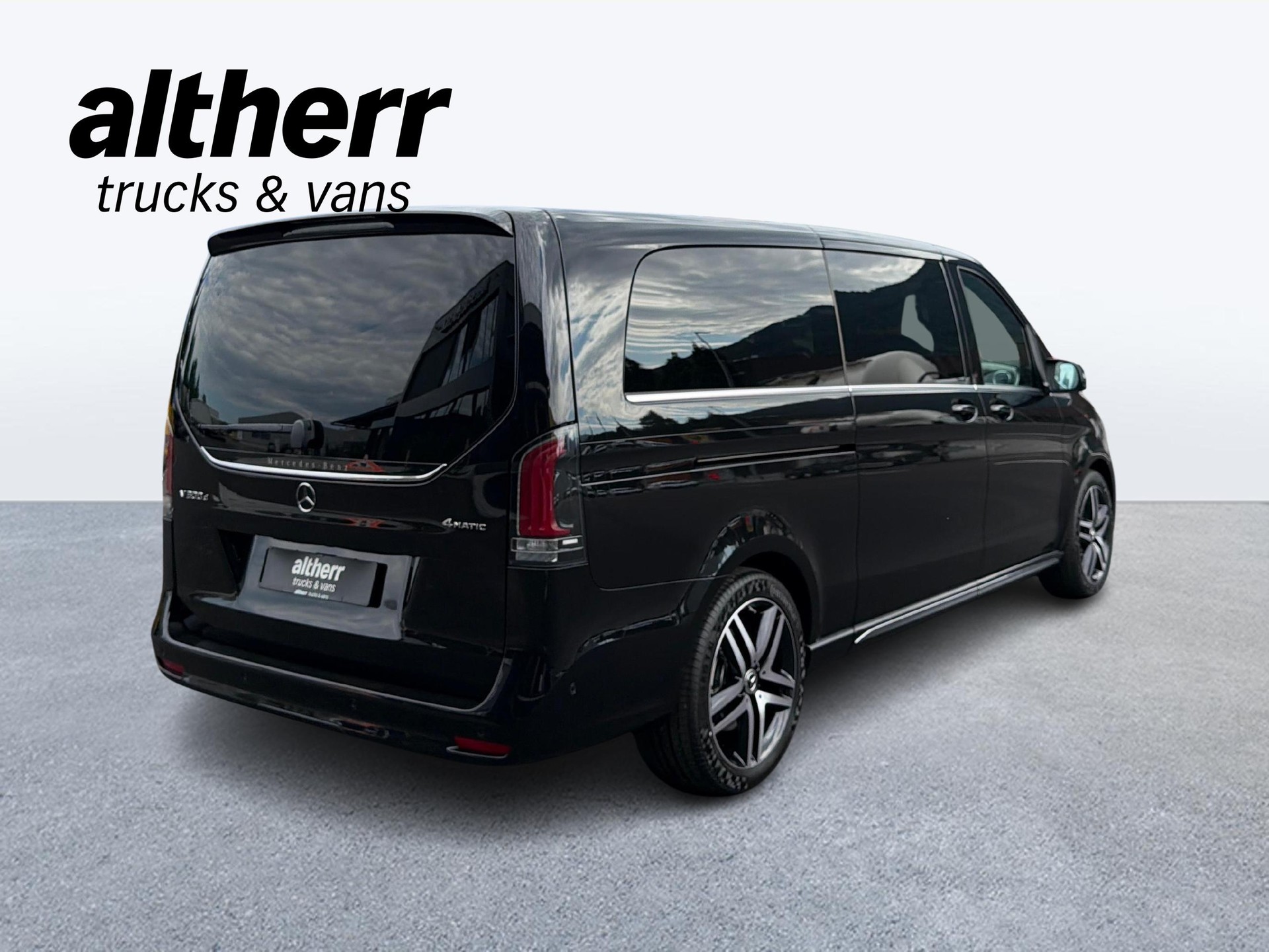 MERCEDES-BENZ V 300 d Exclusive extra lang Van-image-4