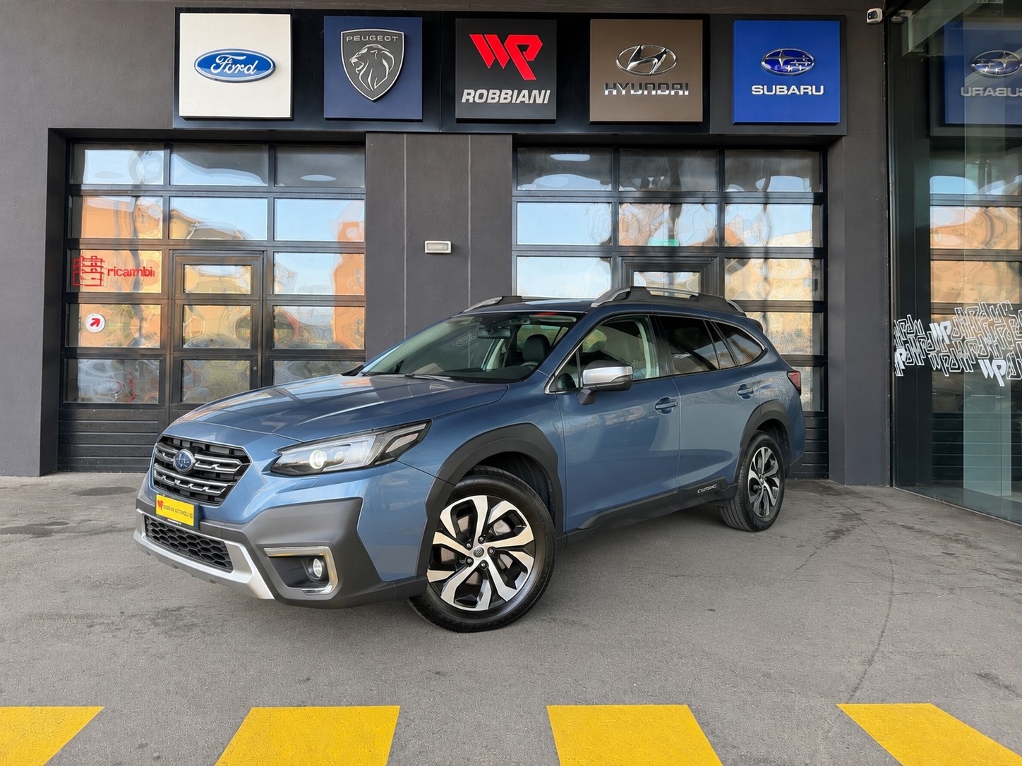 SUBARU Outback 2.5i Luxury AWD Lineartronic-image-0
