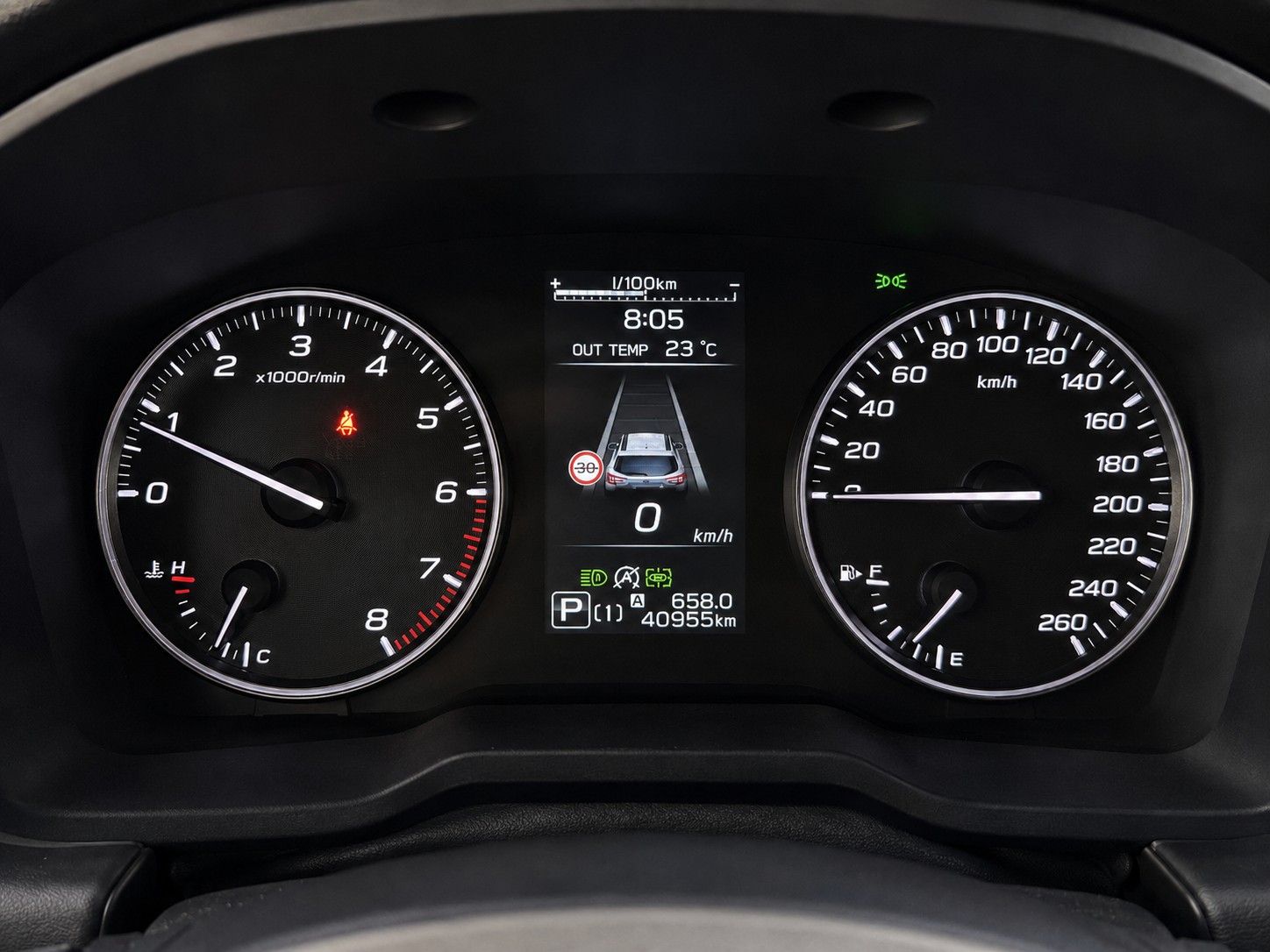 SUBARU Outback 2.5i Luxury AWD Lineartronic-image-16