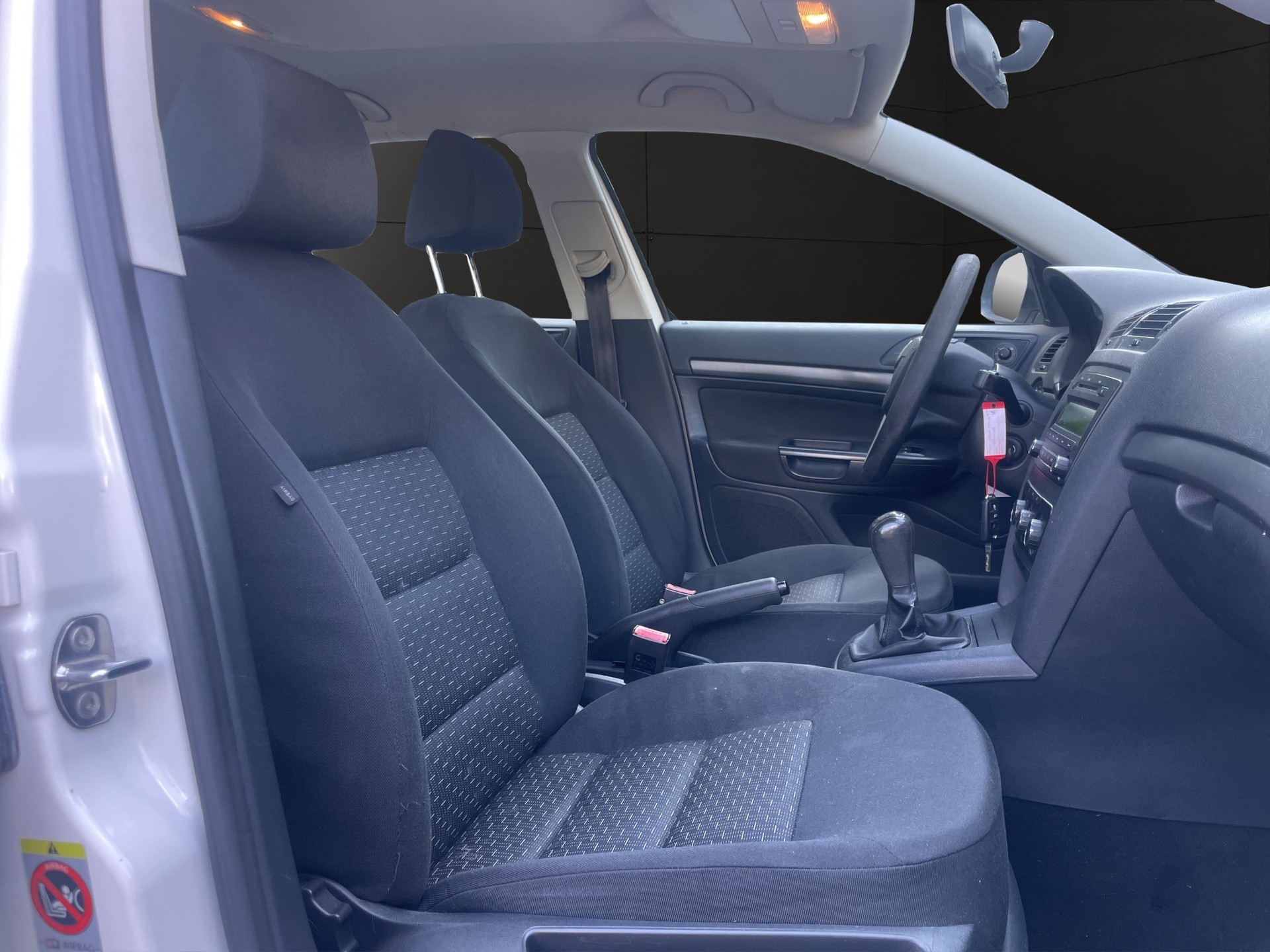 SKODA Octavia Combi 1.2 TSI Ambition-image-12