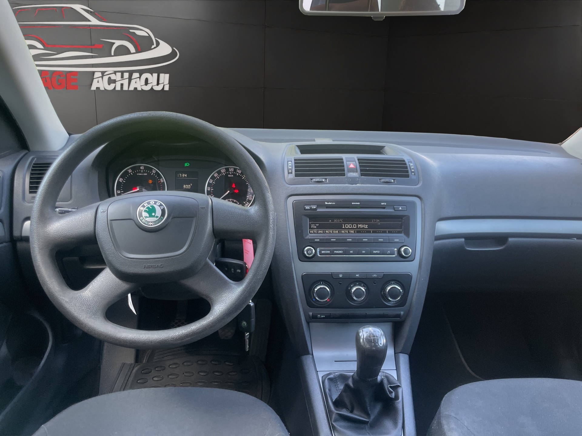 SKODA Octavia Combi 1.2 TSI Ambition-image-9