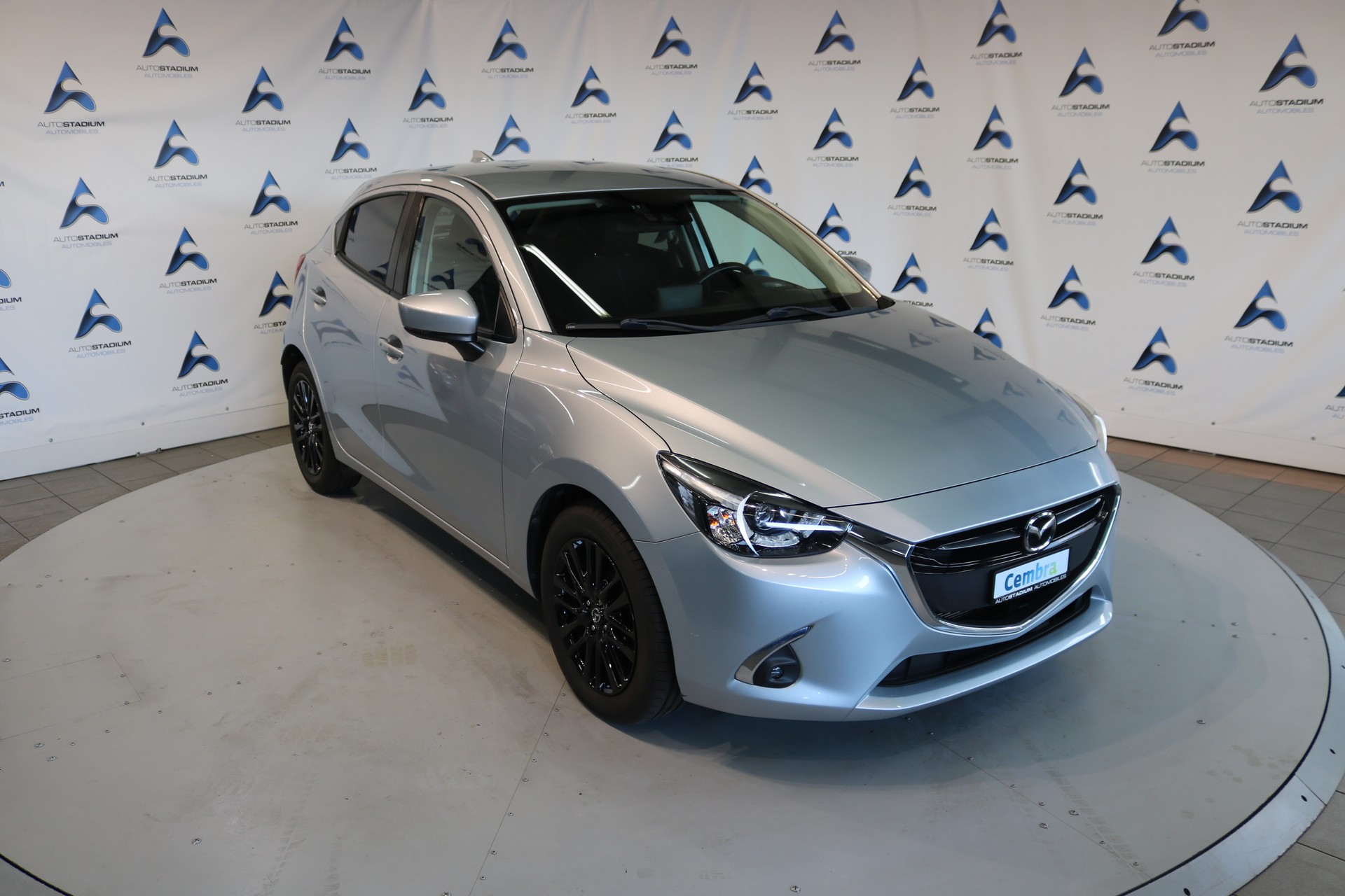 MAZDA 2 SKYACTIV-G 115 Revolution-image-7