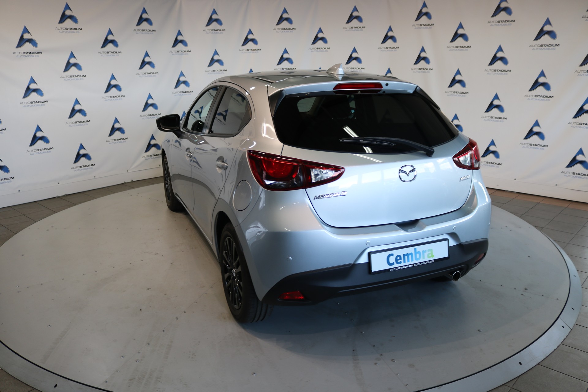 MAZDA 2 SKYACTIV-G 115 Revolution-image-18