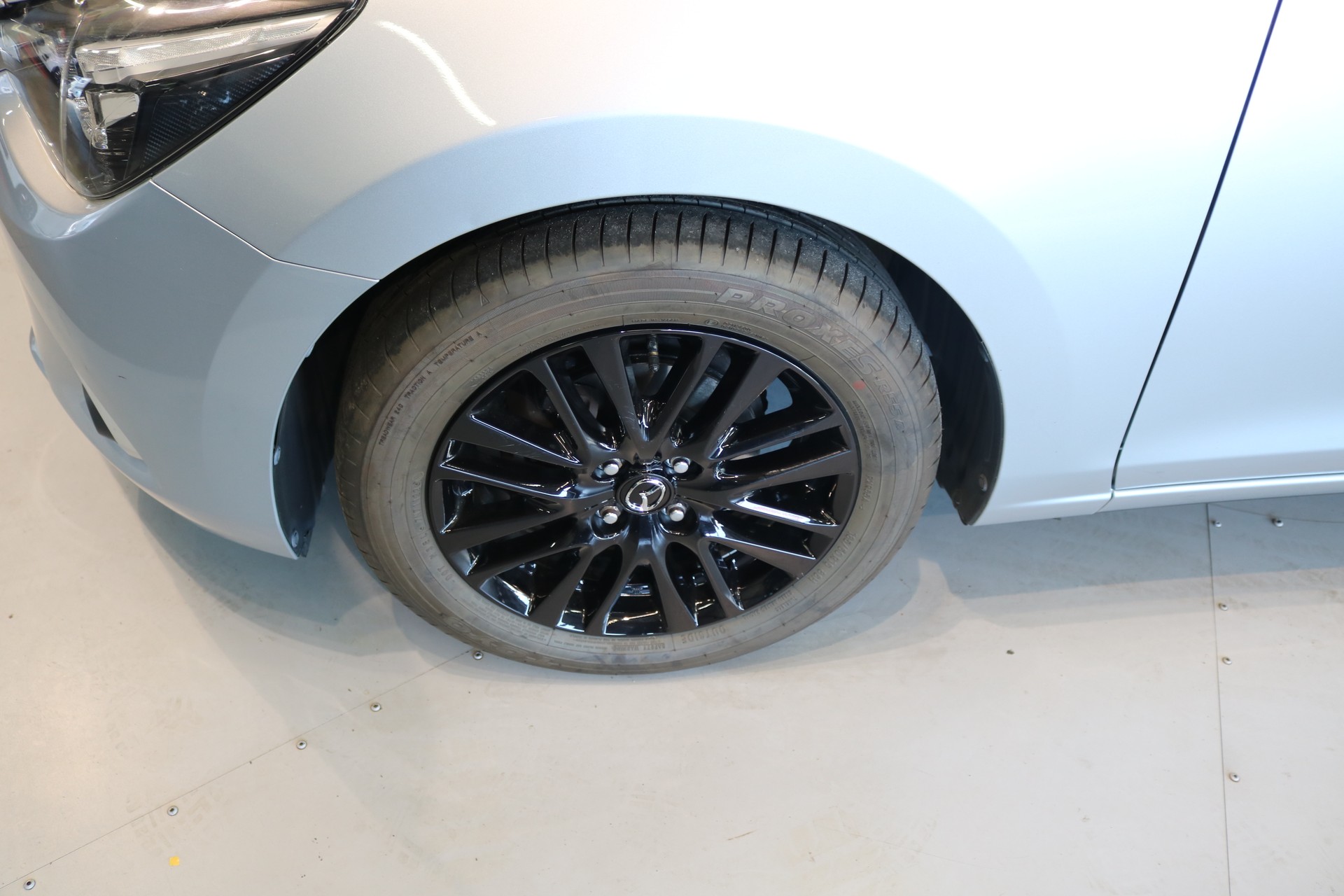 MAZDA 2 SKYACTIV-G 115 Revolution-image-25