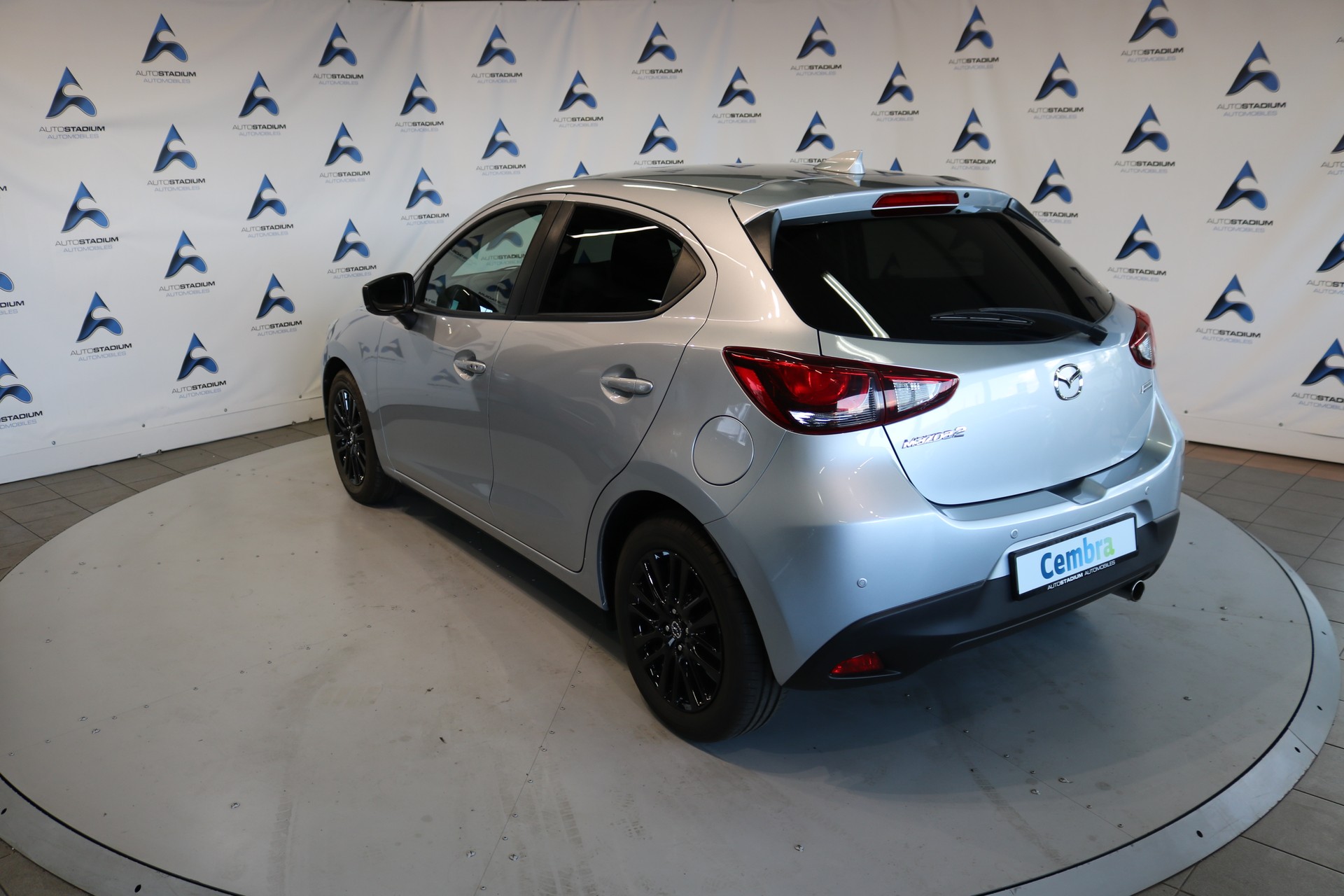 MAZDA 2 SKYACTIV-G 115 Revolution-image-17