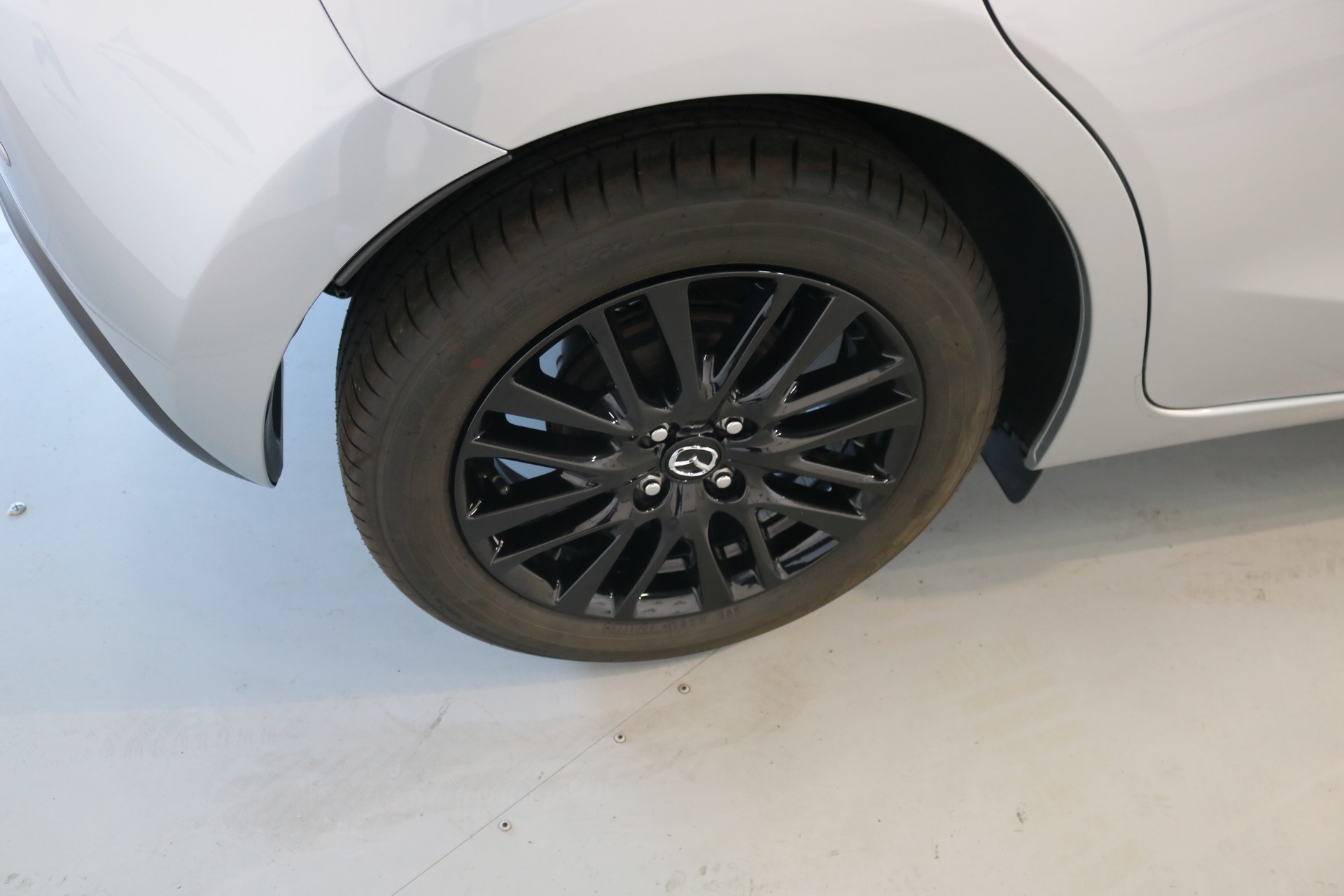 MAZDA 2 SKYACTIV-G 115 Revolution-image-27