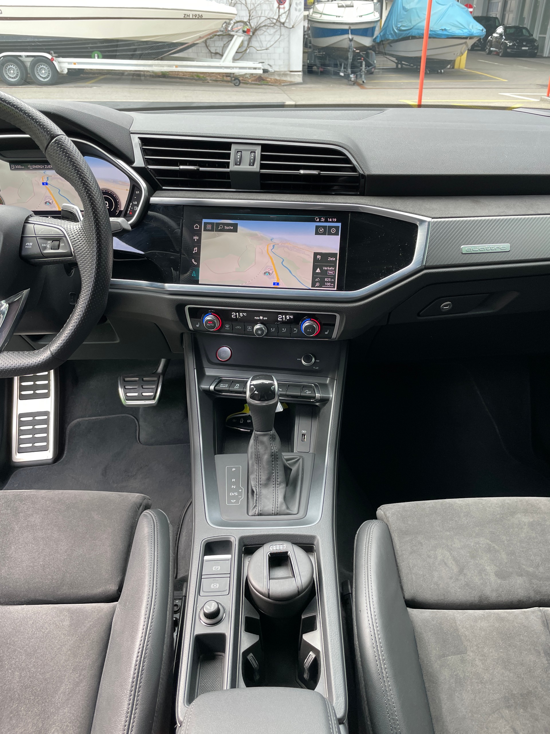AUDI RS Q3 2.5 TFSI quattro S tronic-image-15