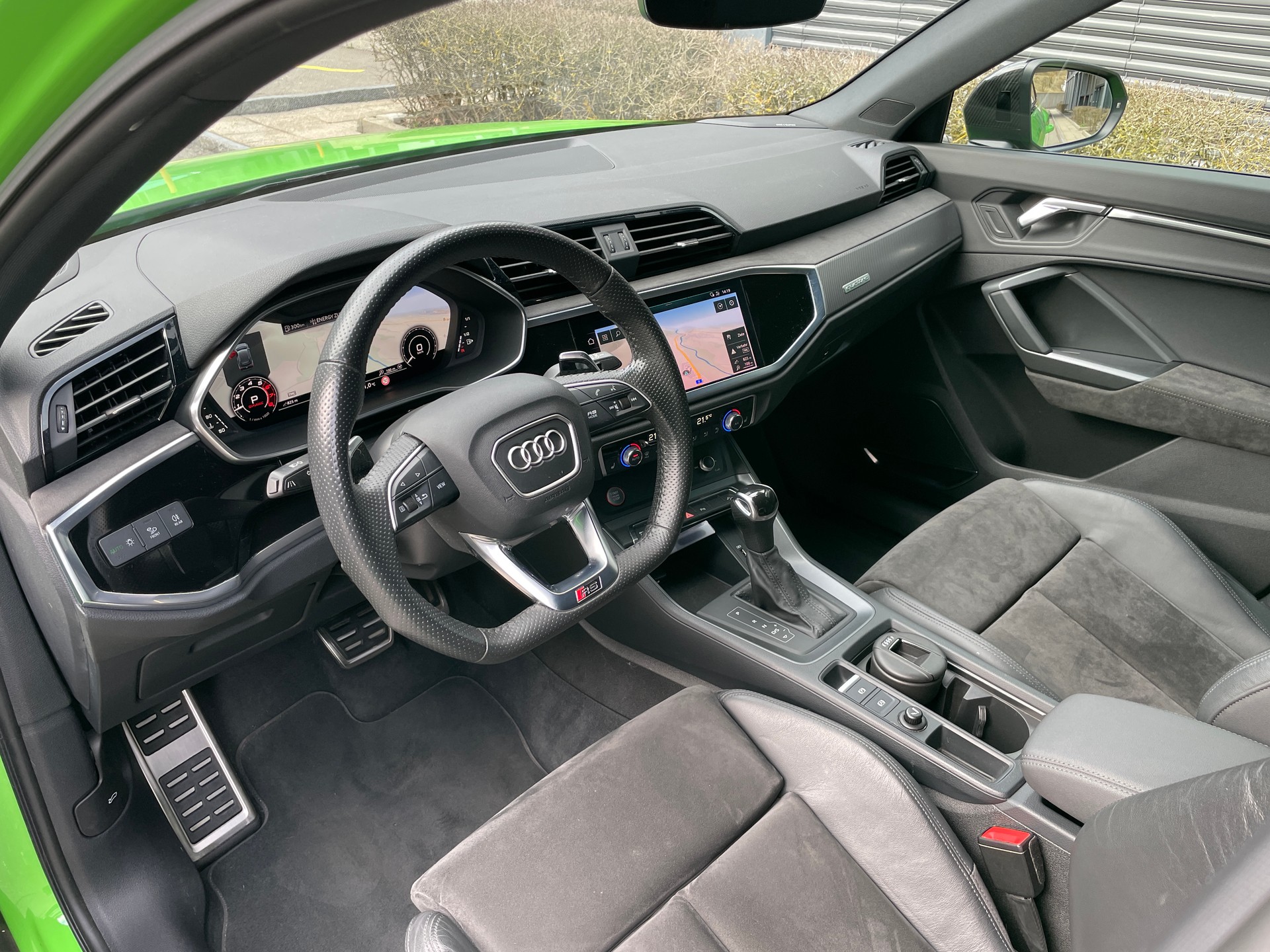 AUDI RS Q3 2.5 TFSI quattro S tronic-image-8