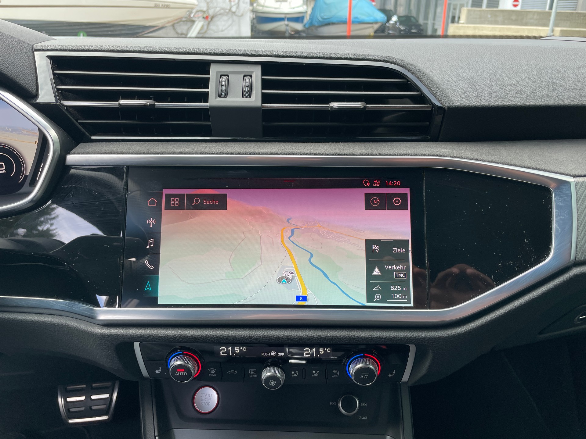AUDI RS Q3 2.5 TFSI quattro S tronic-image-21