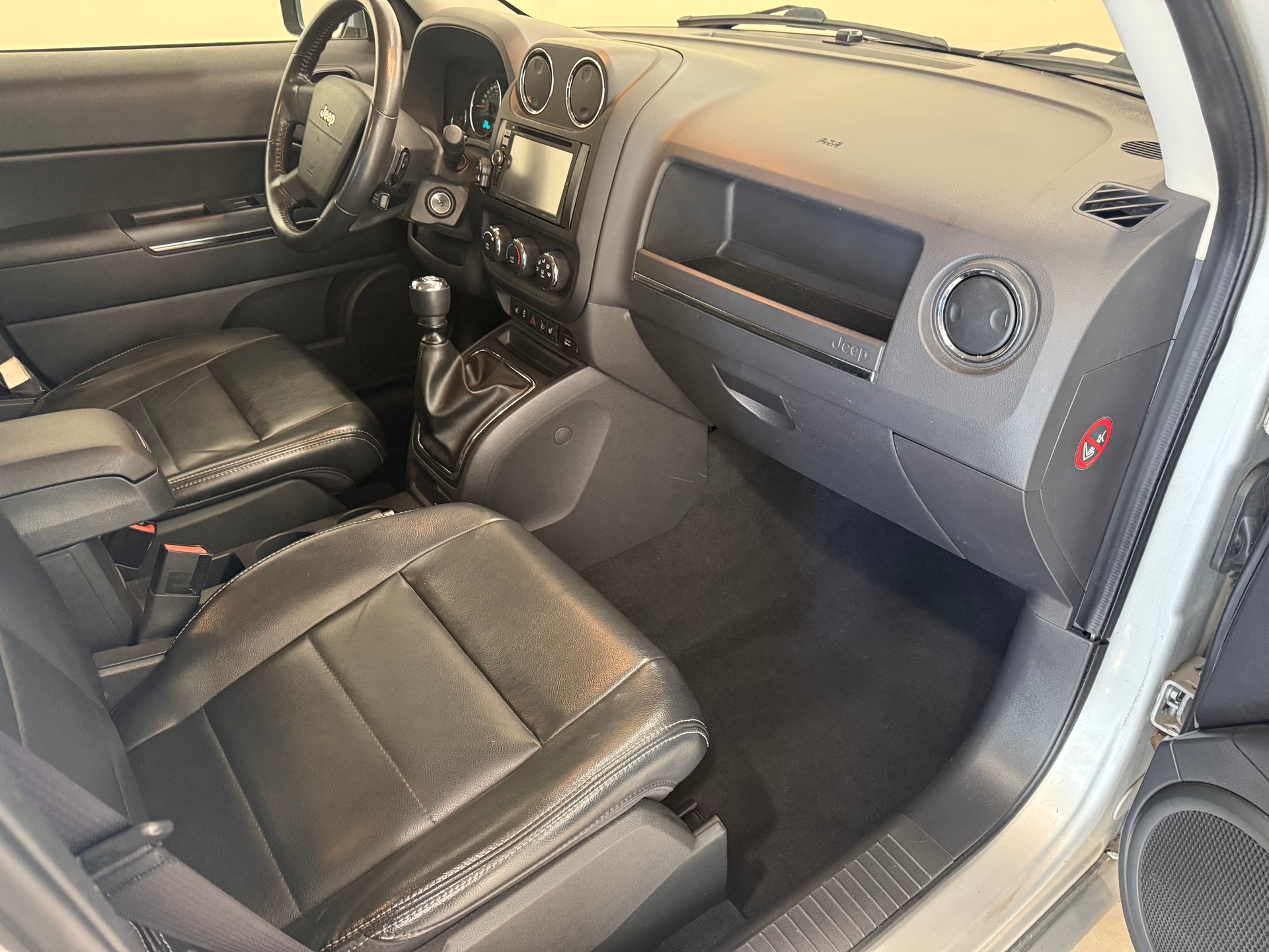 JEEP Patriot 2.2 CRD Limited-image-8