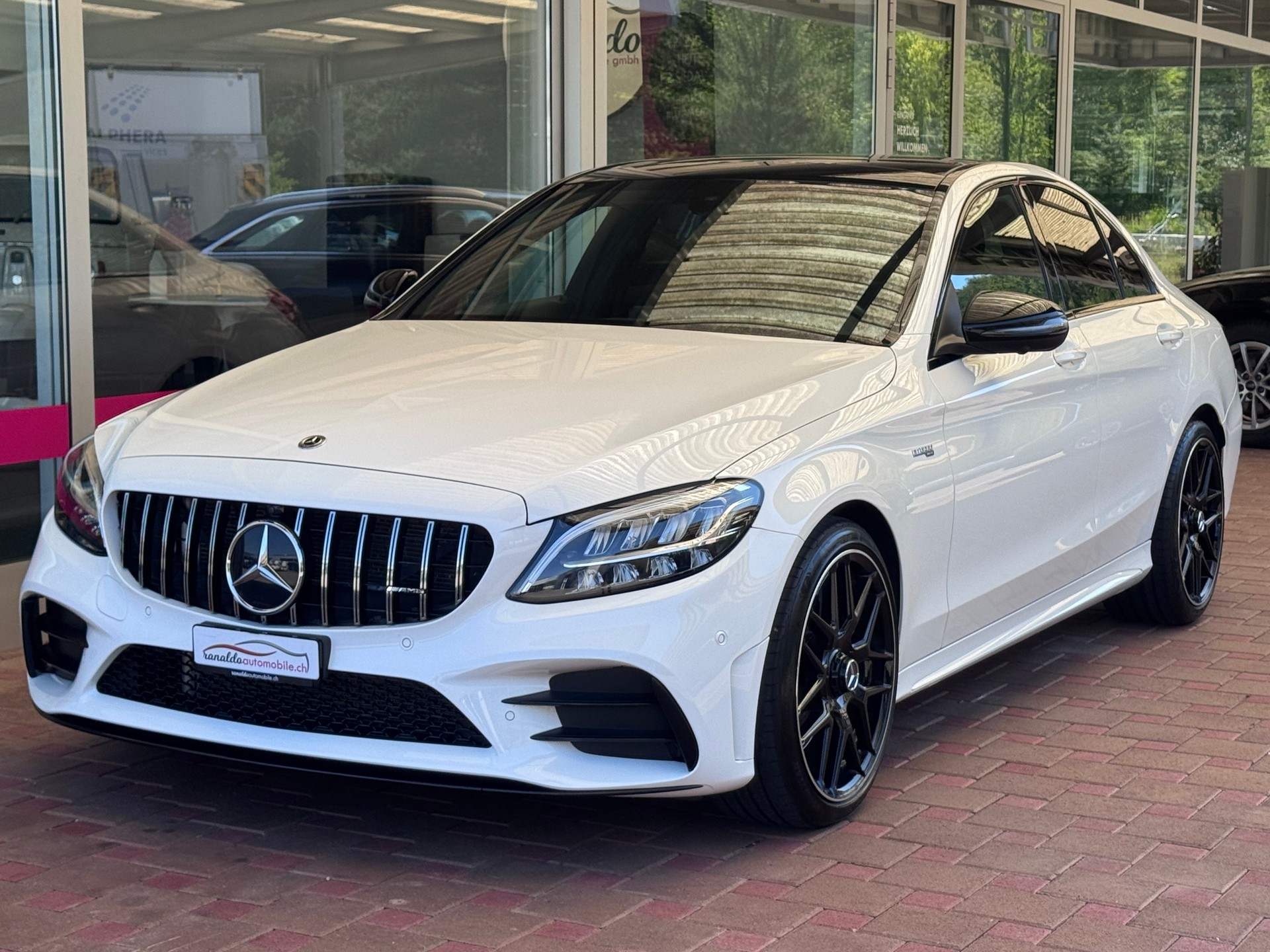 MERCEDES-BENZ C 43 AMG 4x4 390PS+Automat+AMG Performance Auspuffanlage+19" Spezial Alu+Panorama-Glasdach+Night-Paket+Spiegel-Paket+Park-Paket+-image-2
