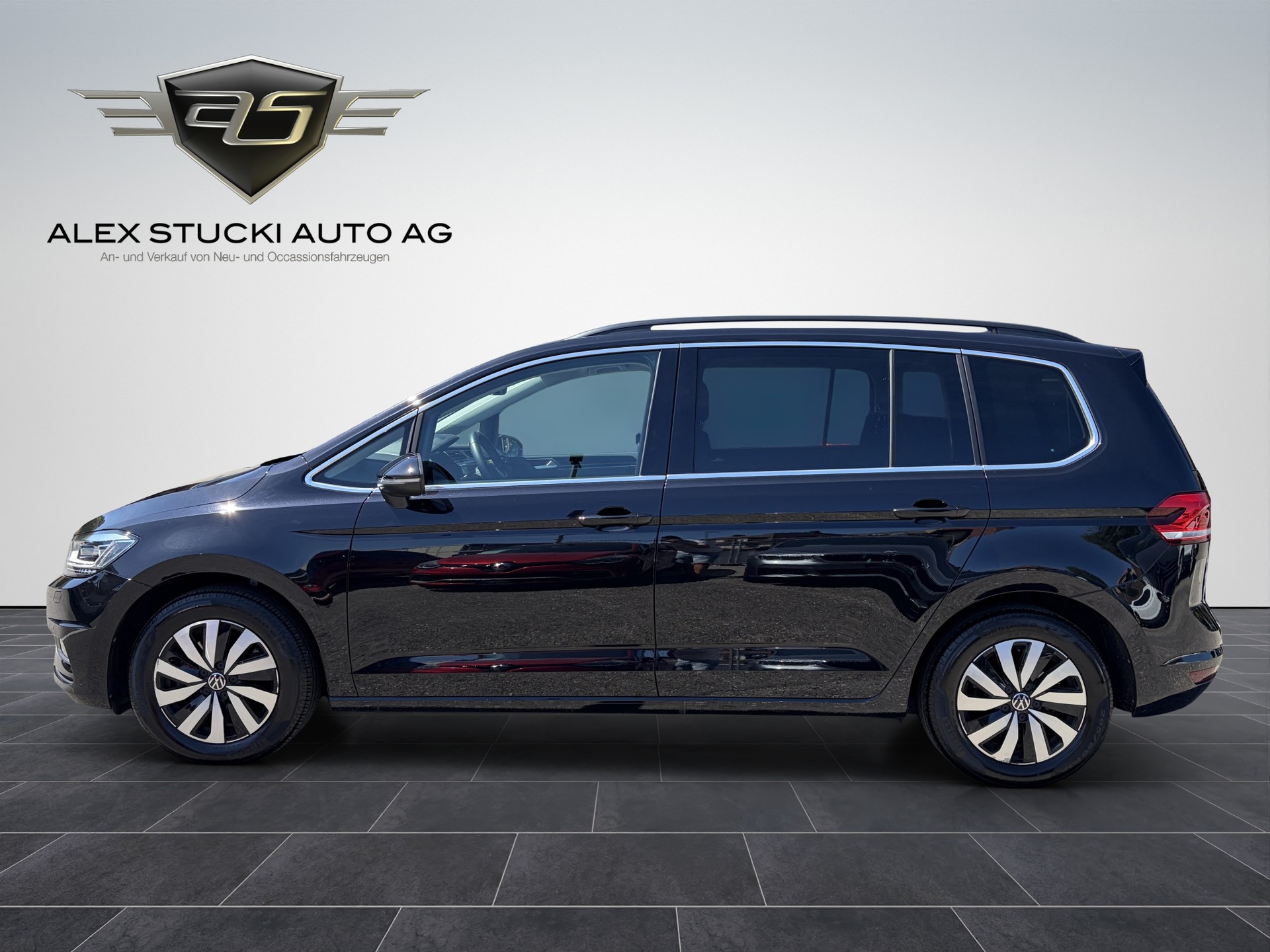 VW Touran 2.0 TDI BlueMotion Technology Comfortline DSG-image-3
