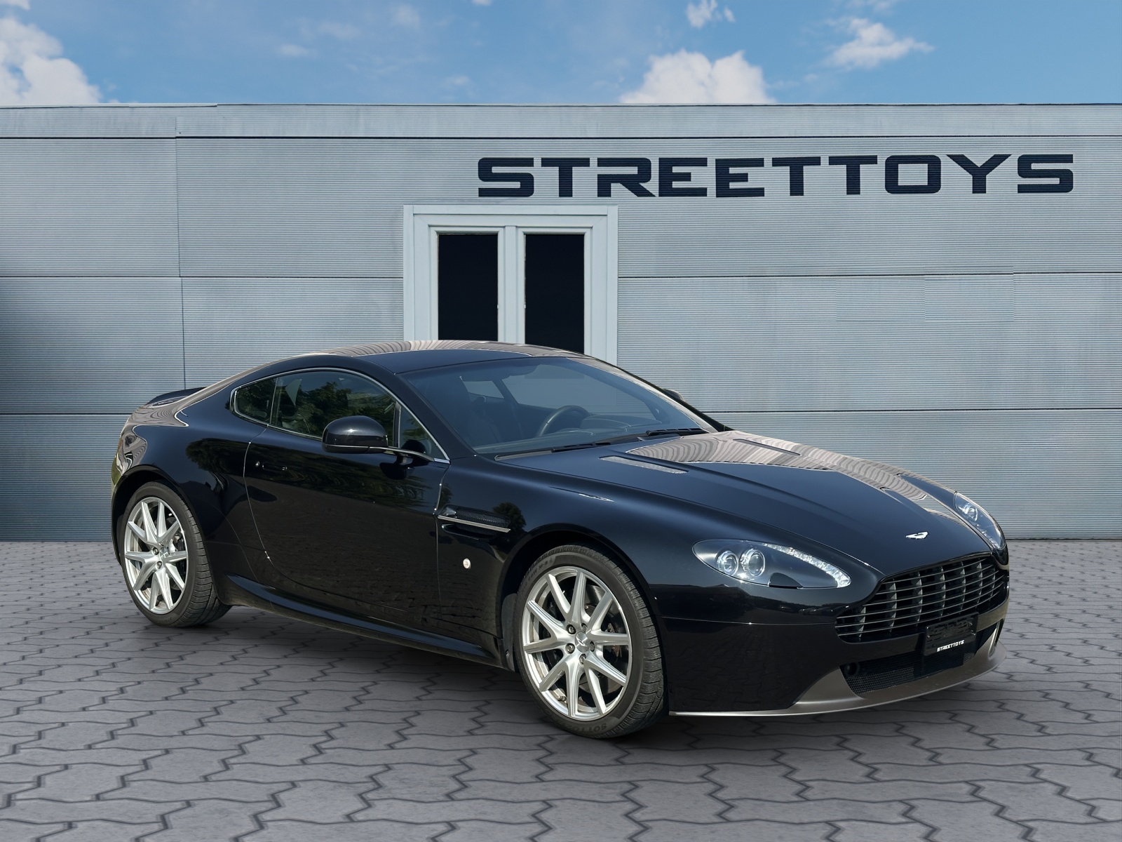ASTON MARTIN V8 Vantage 4.7 Sportshift II Facelift-image-0