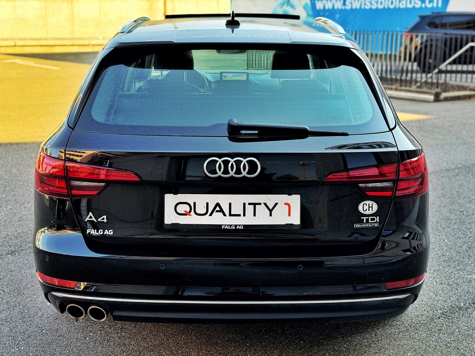 AUDI A4 Avant 2.0 TDI Sport S-line quattro S-tronic-image-3