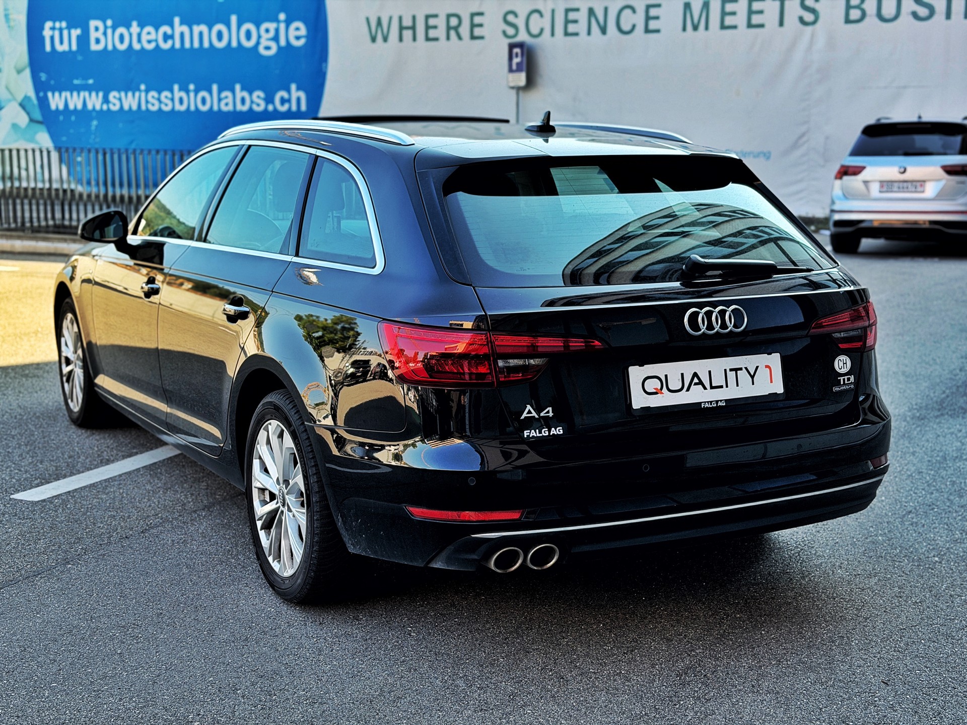 AUDI A4 Avant 2.0 TDI Sport S-line quattro S-tronic-image-4