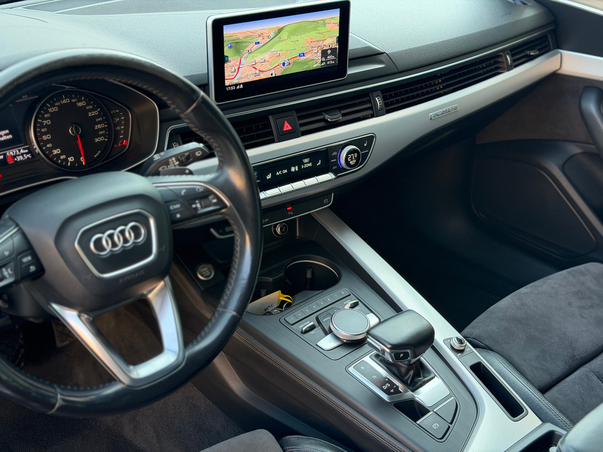 AUDI A4 Avant 2.0 TDI Sport S-line quattro S-tronic-image-15