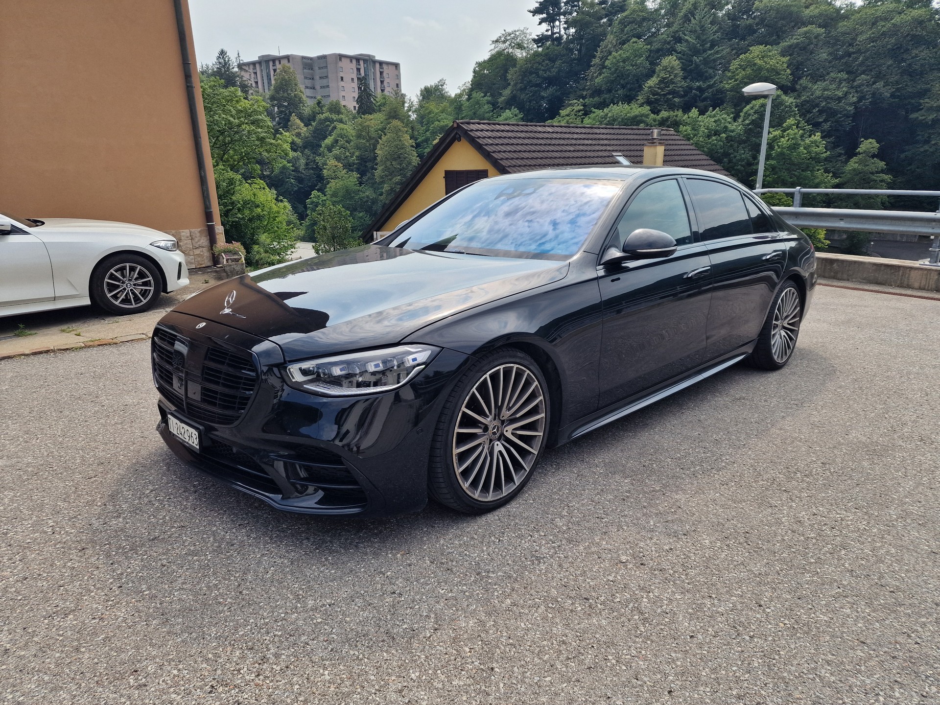 MERCEDES-BENZ S 350 d AMG Line 4matic lang-image-1