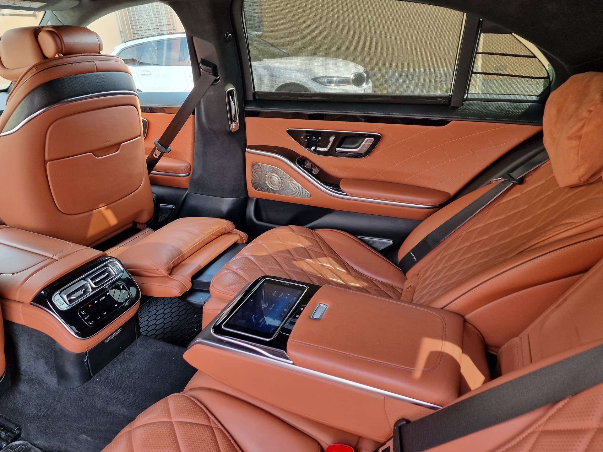 MERCEDES-BENZ S 350 d AMG Line 4matic lang-image-4