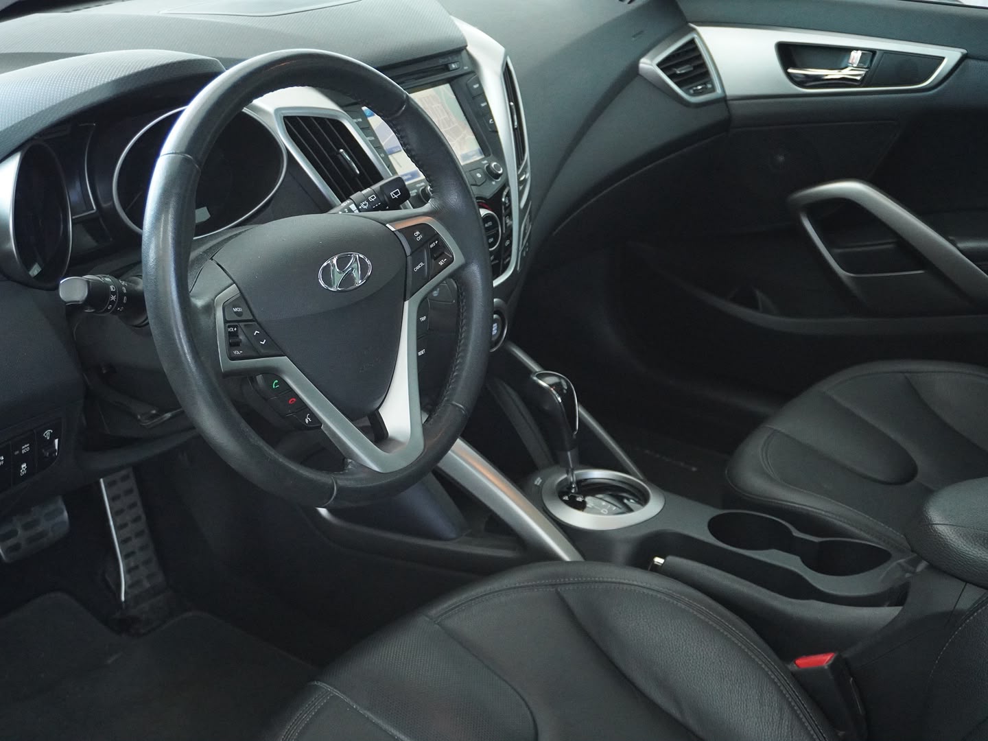 HYUNDAI Veloster 1.6 GDI-image-2