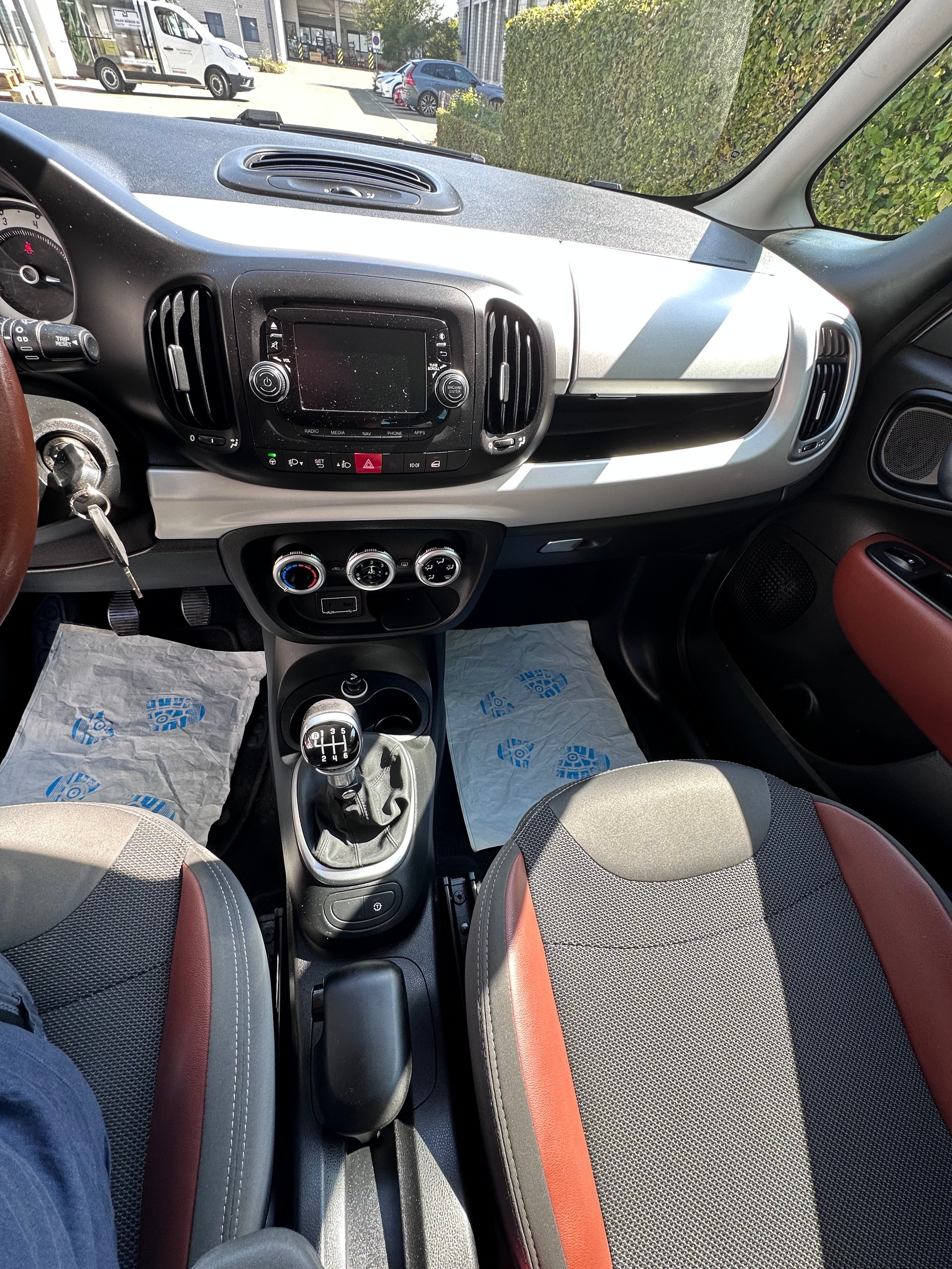 FIAT 500L 1.4 TB 16V Trekking Line-image-10