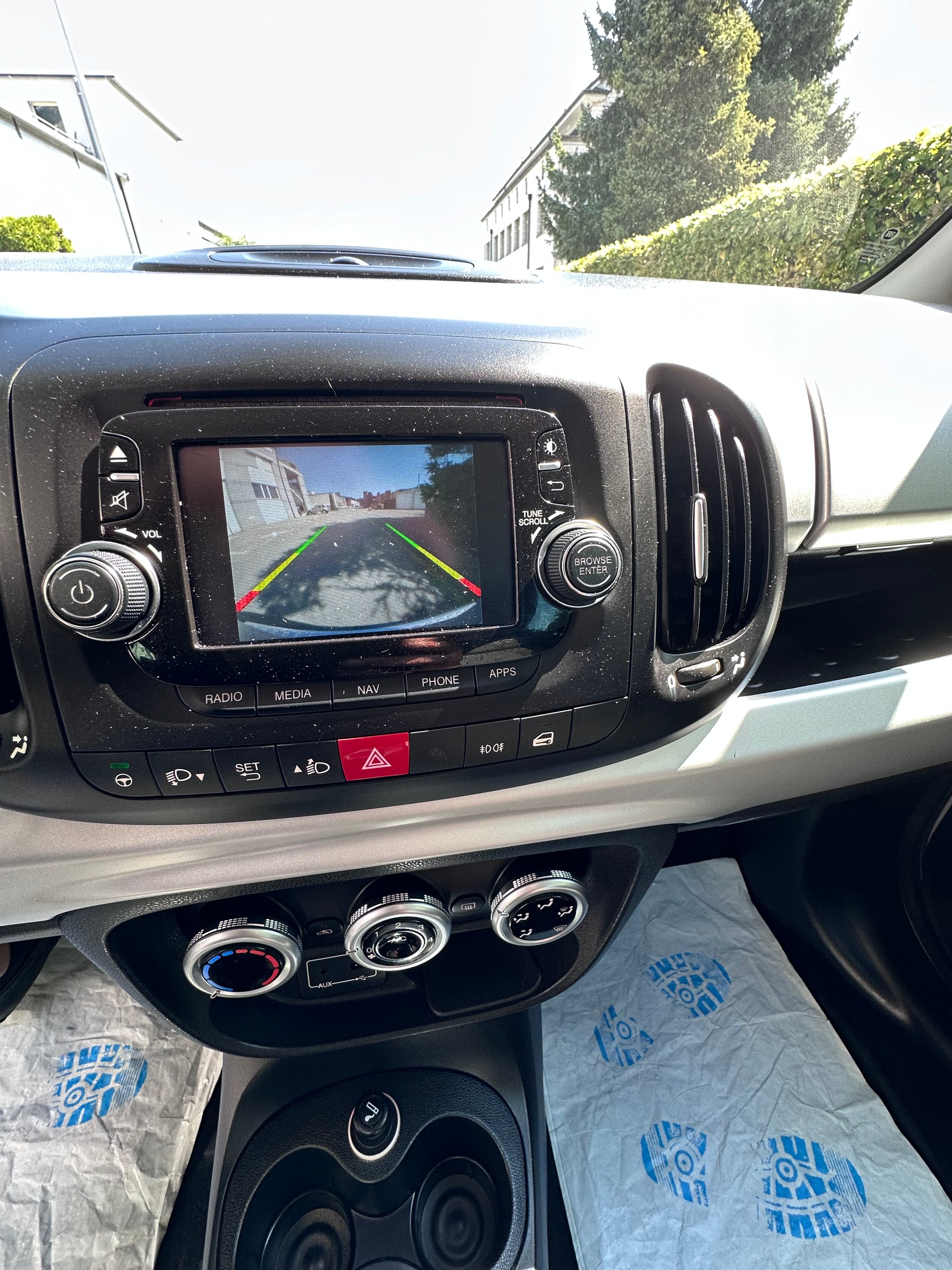 FIAT 500L 1.4 TB 16V Trekking Line-image-11