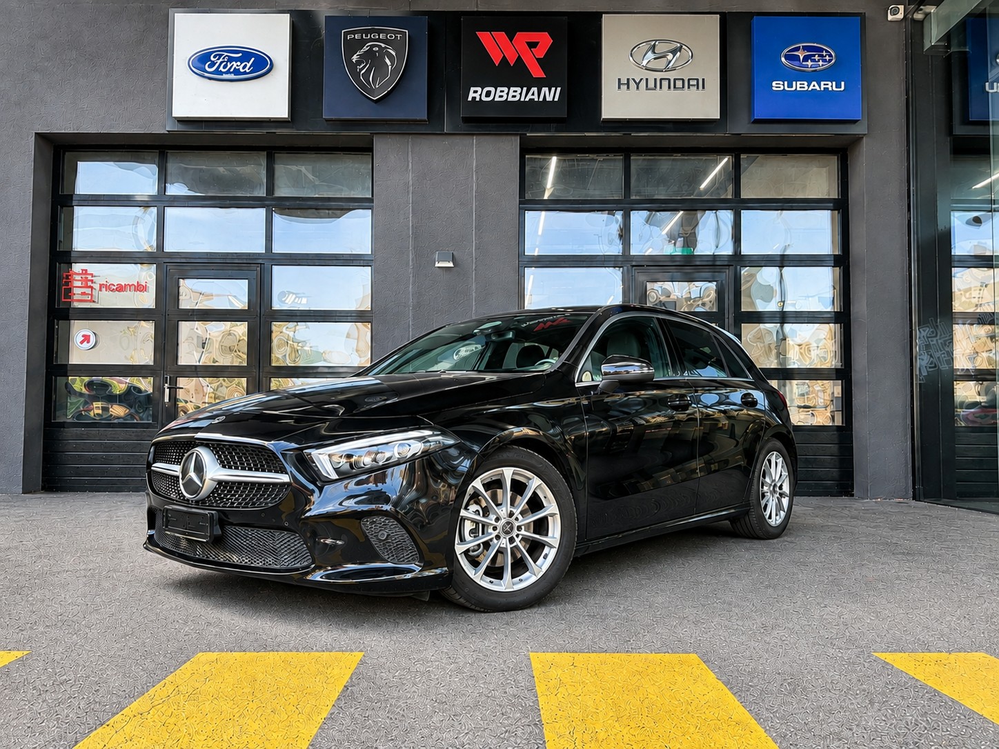 MERCEDES-BENZ A 200 7G-DCT-image-0