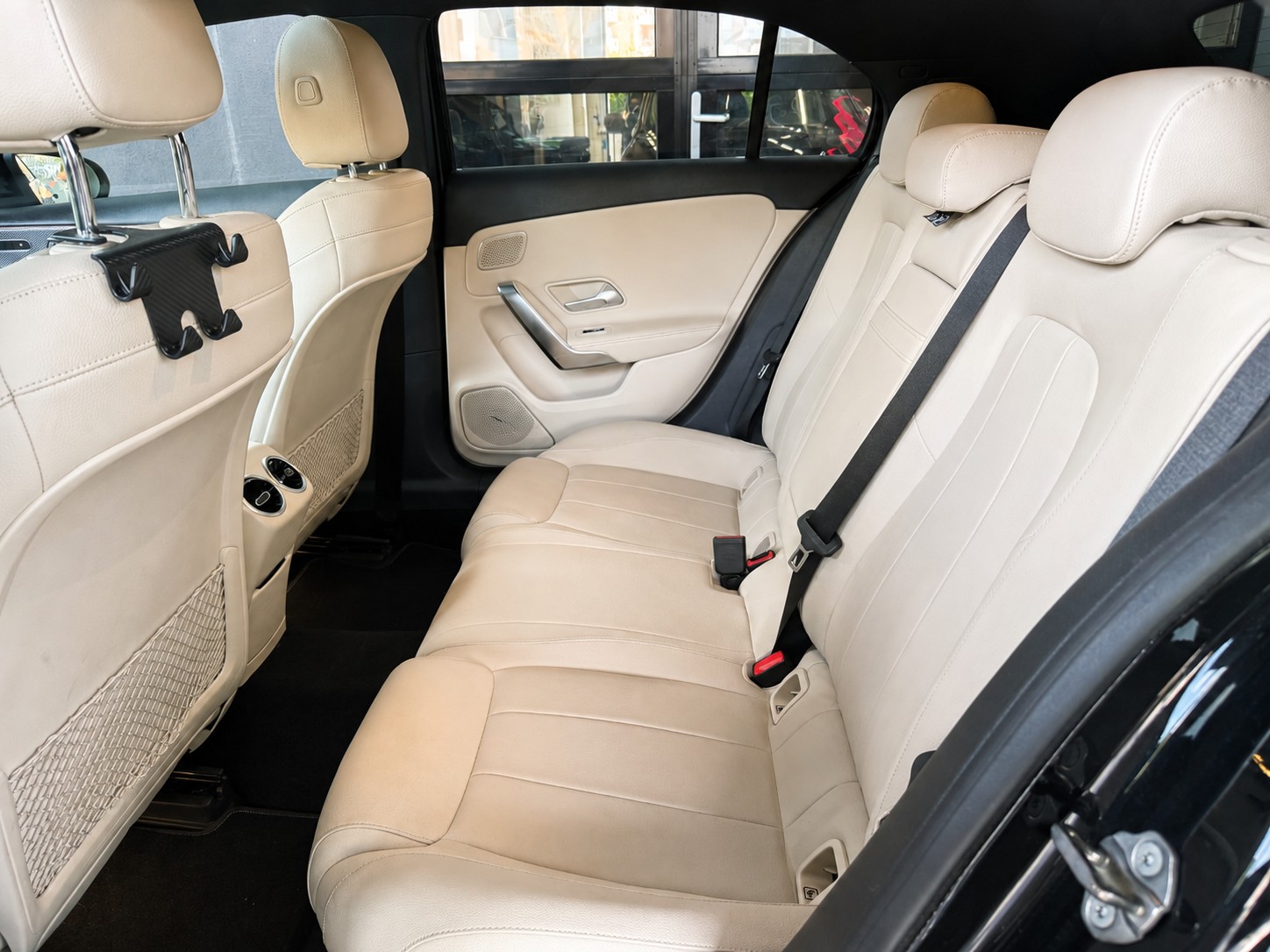 MERCEDES-BENZ A 200 7G-DCT-image-11