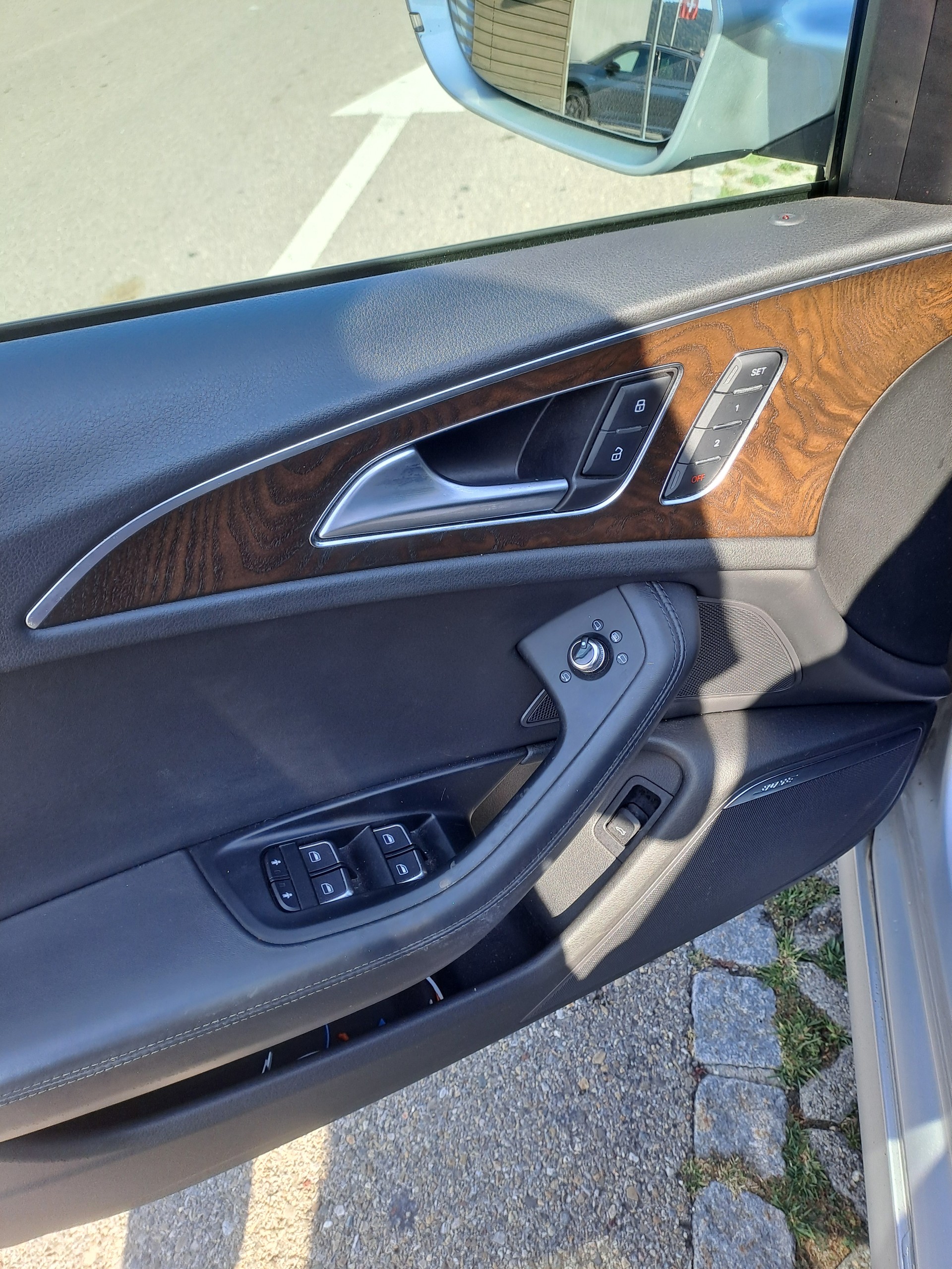 AUDI A6 2.8 V6 FSI quattro S-Tr S-Line-image-5