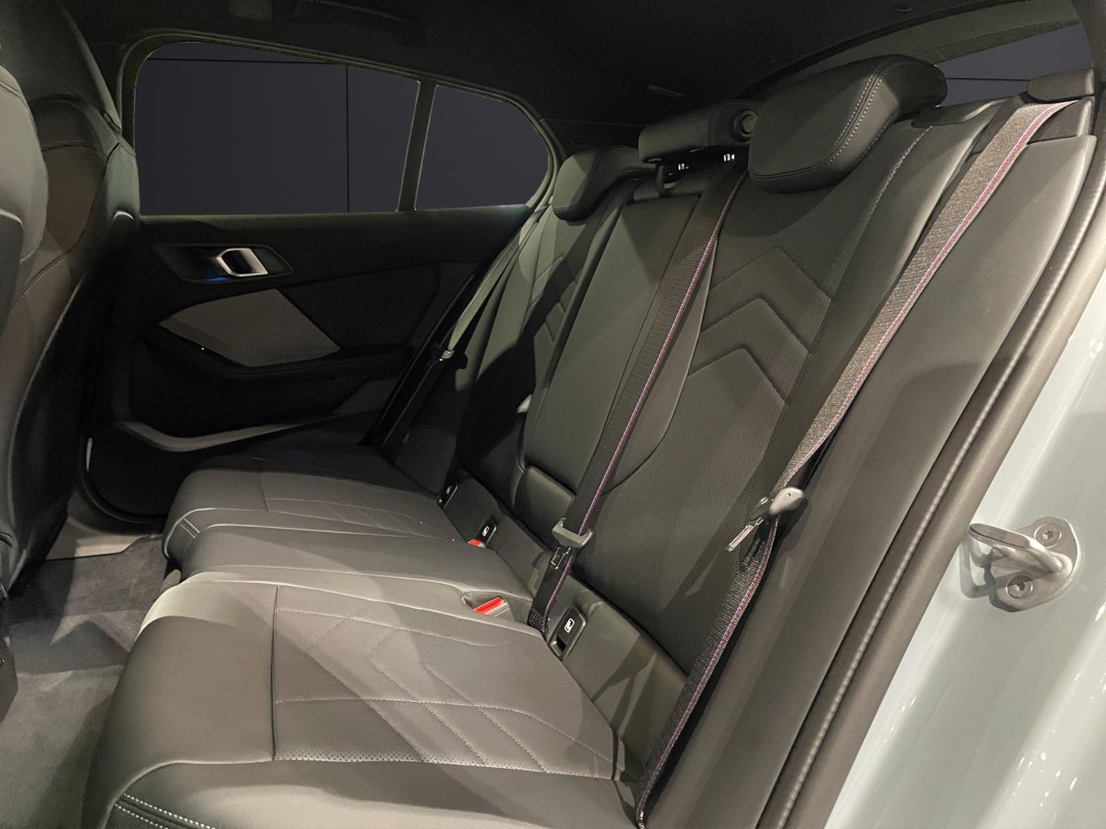 BMW 123 xDrive-image-16