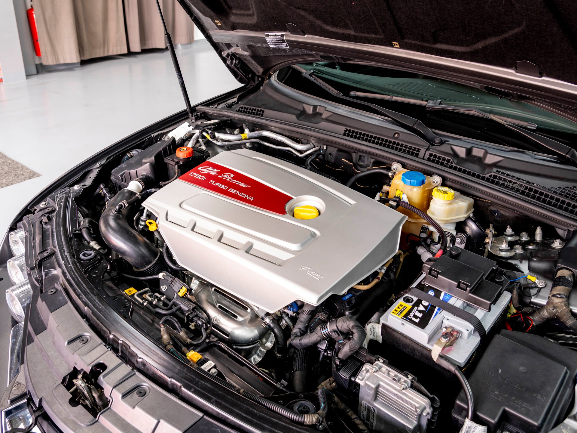 ALFA ROMEO Spider 1.8 TBi-image-29