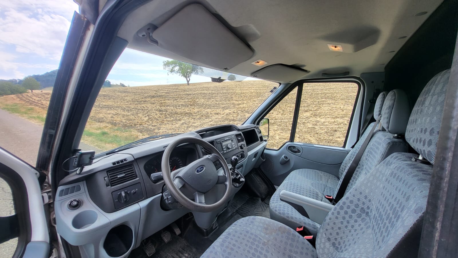 FORD Transit Van 260S Level 2-image-5