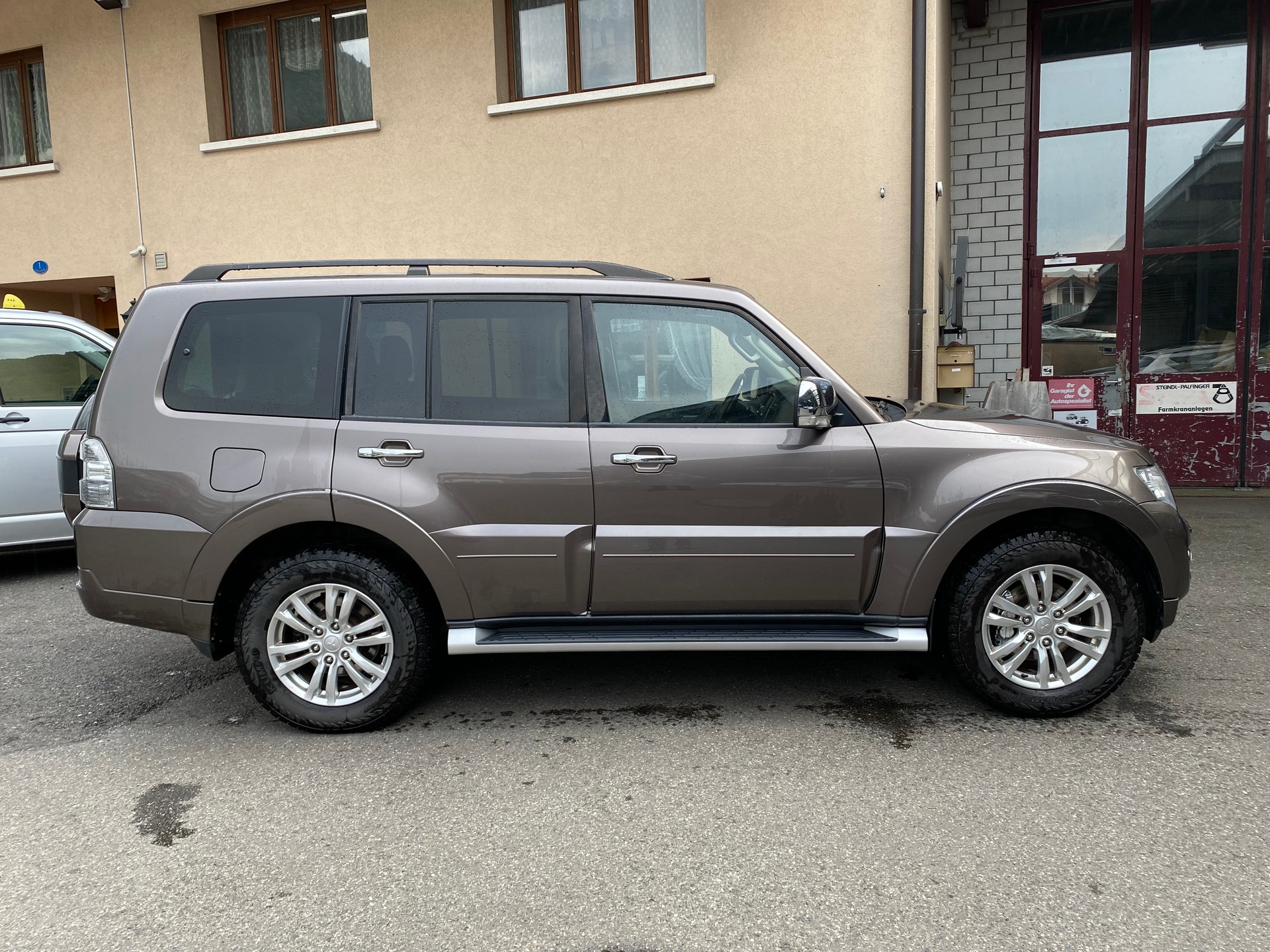 MITSUBISHI Pajero 3.2 DI-D Diamond Automatic-image-11