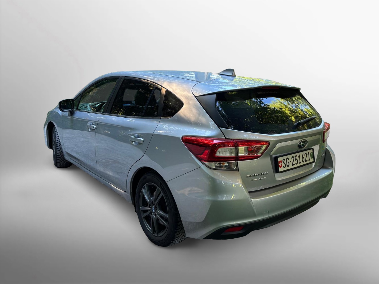 SUBARU Impreza 1.6 Swiss AWD CVT-image-1