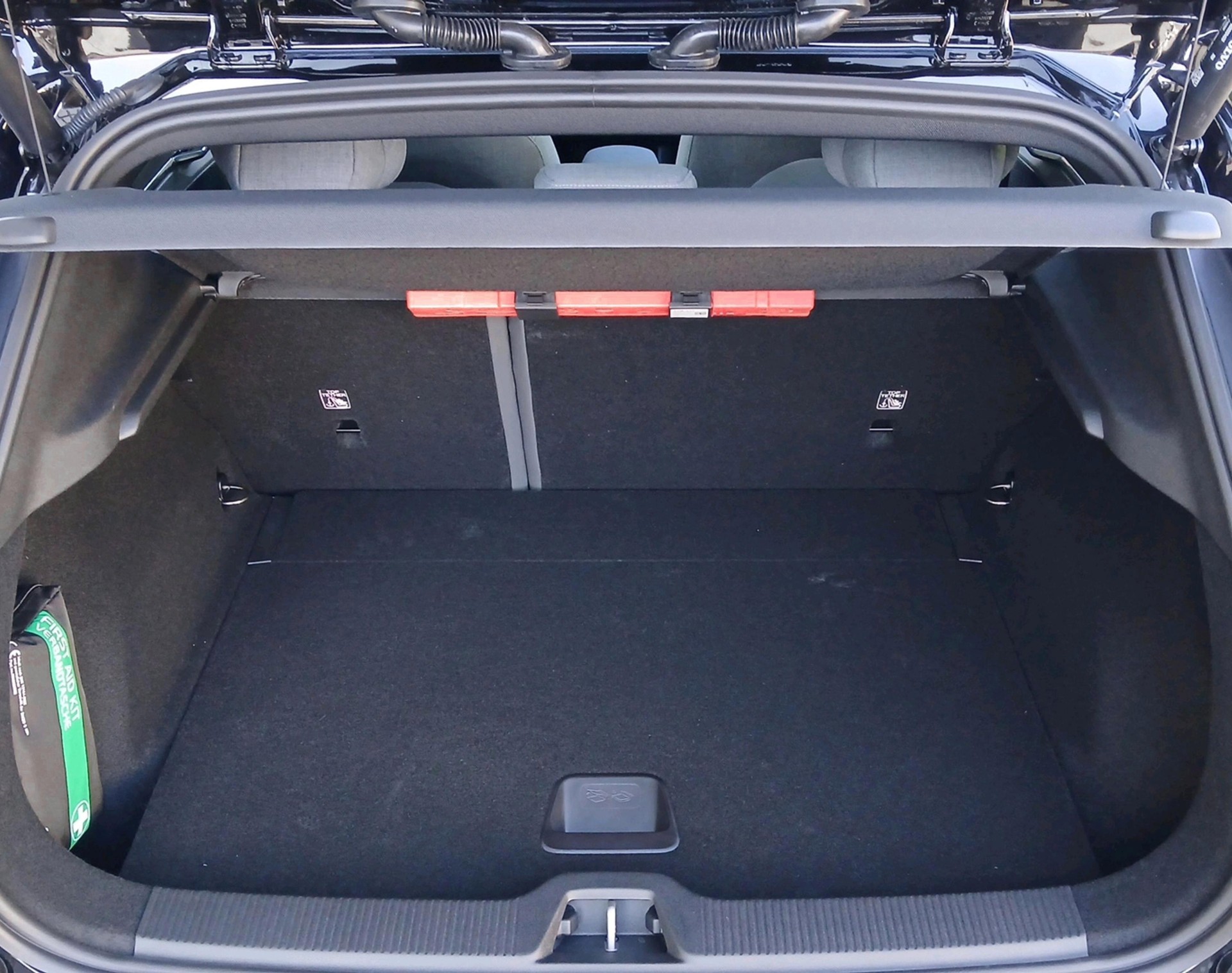 VOLVO EX 30 E60 Twin Ultra Performanc-image-5