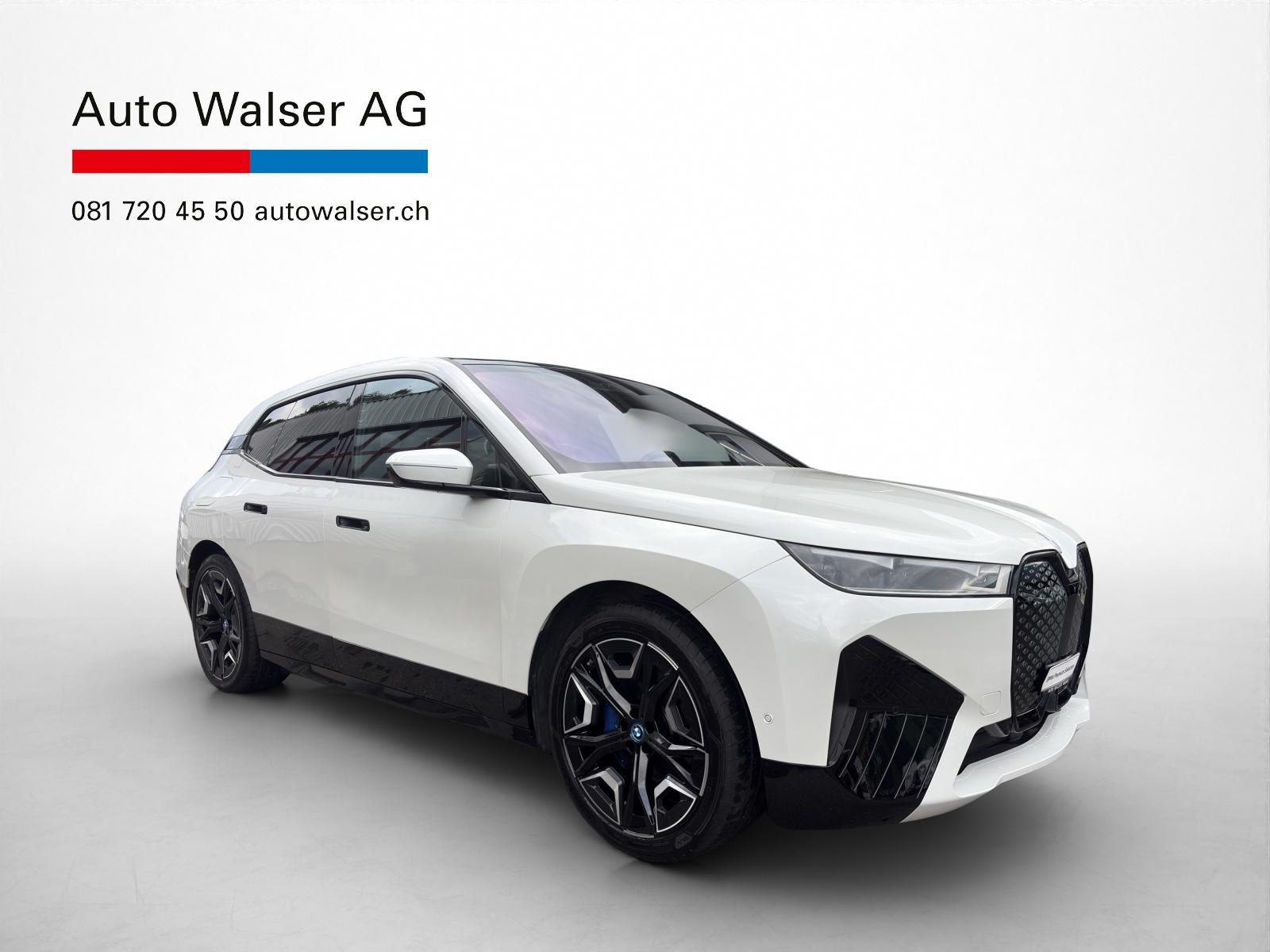 BMW iX xDrive40-image-6