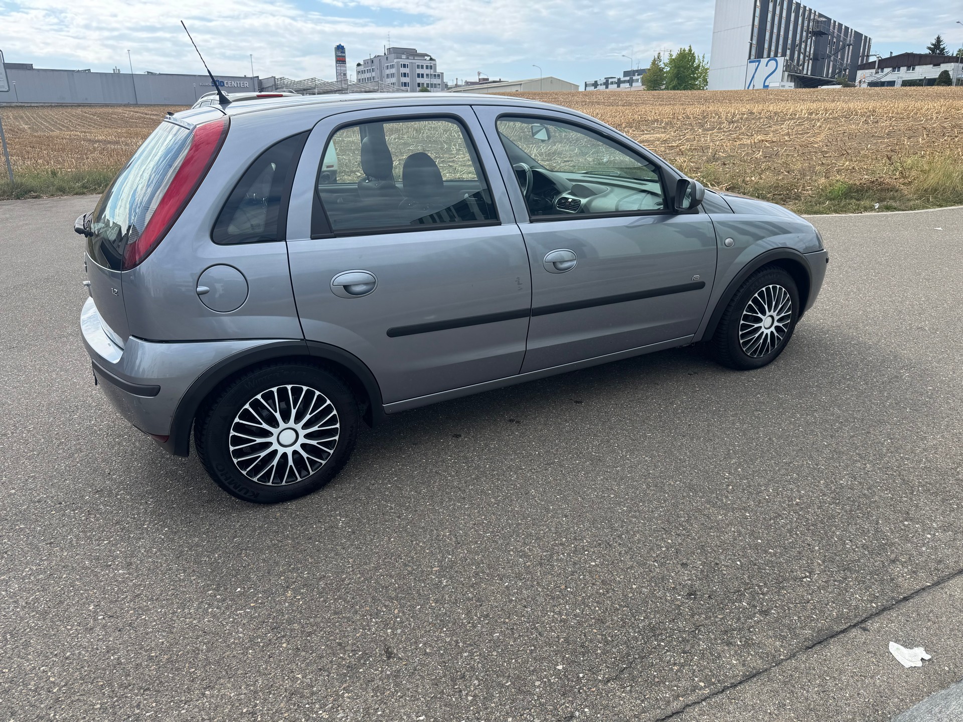 OPEL Corsa 1.2 16V Enjoy-image-4