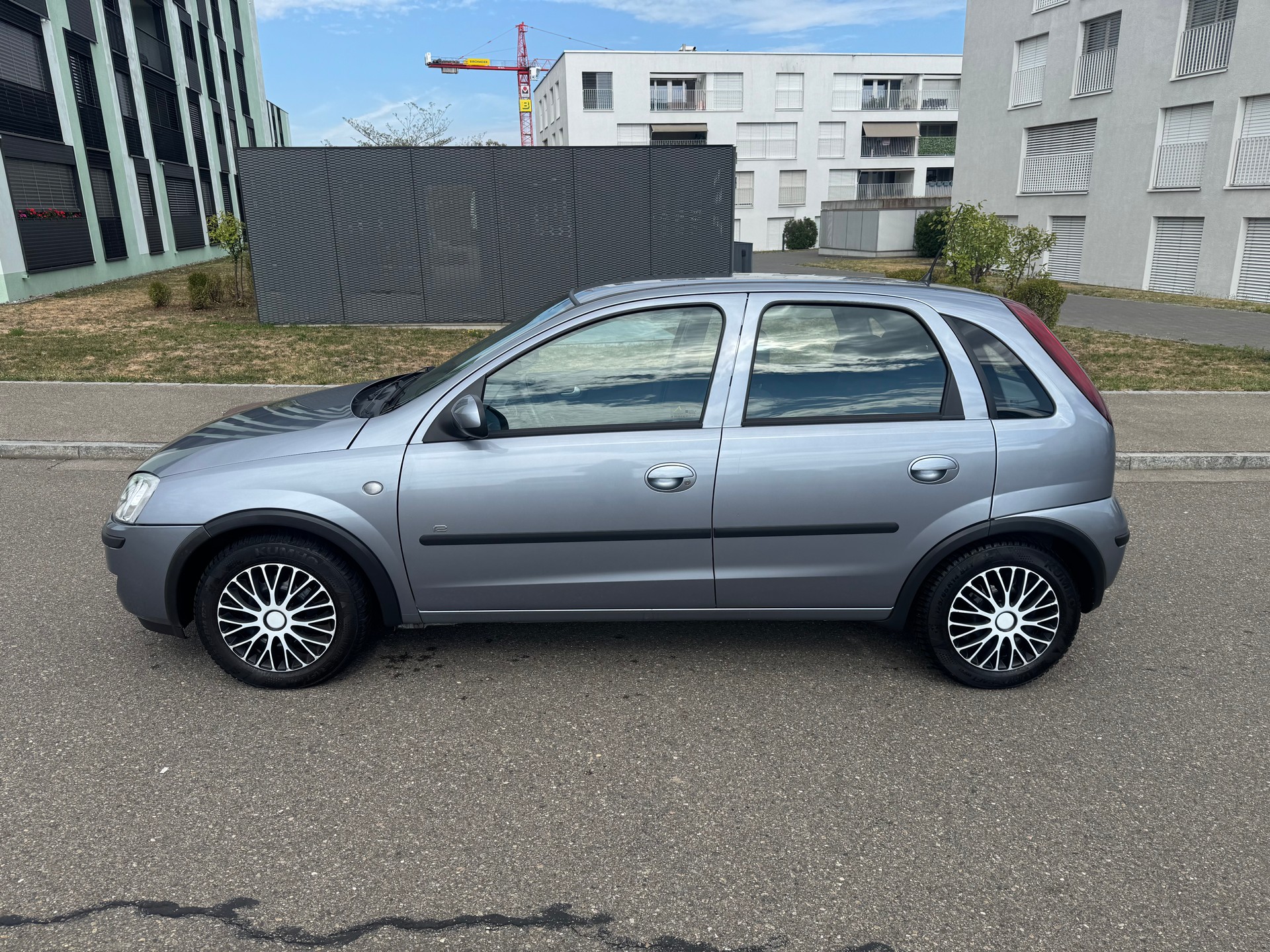 OPEL Corsa 1.2 16V Enjoy-image-3