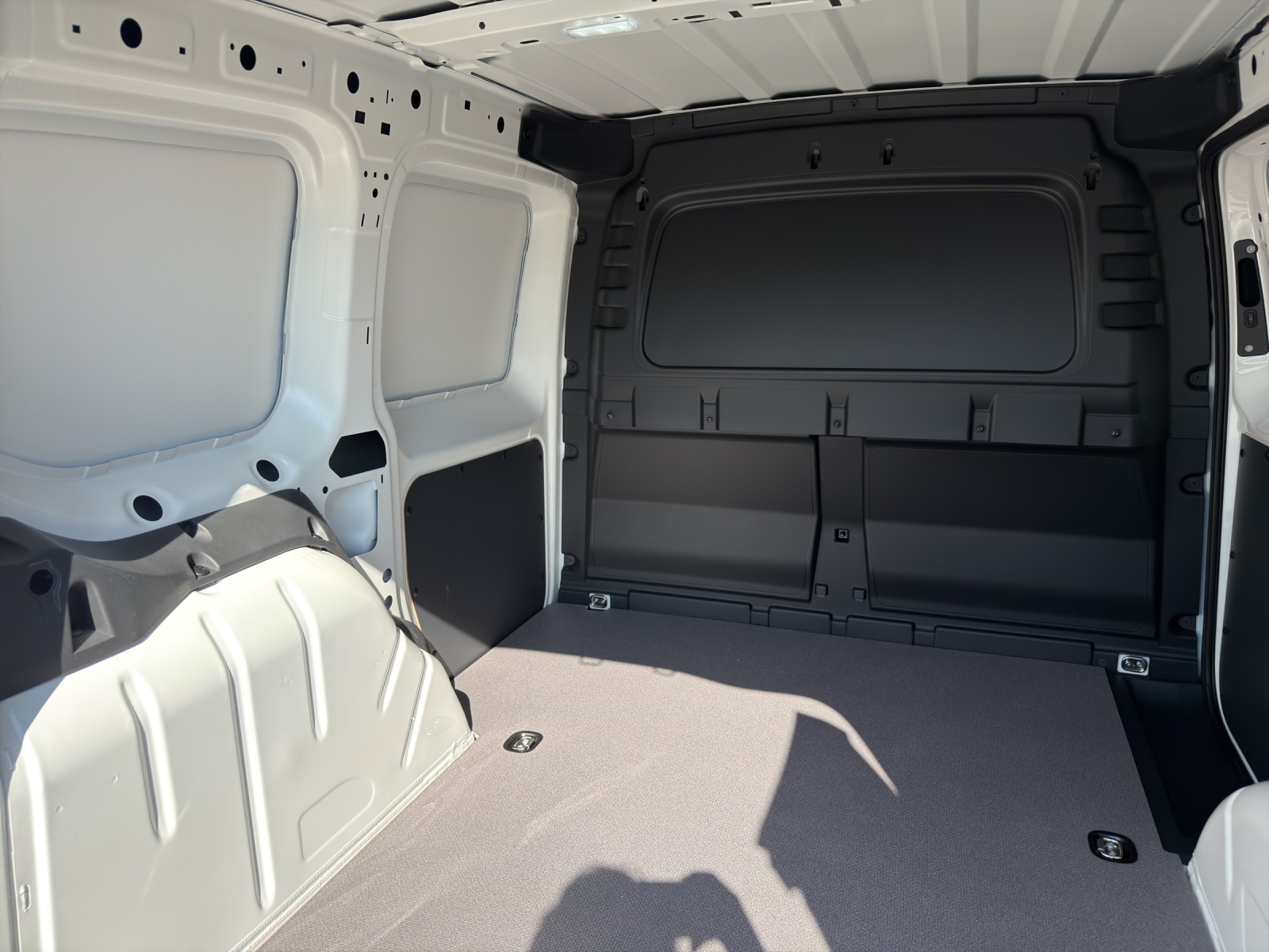 VW Caddy Cargo 1.5 TSI Entry DSG-image-14