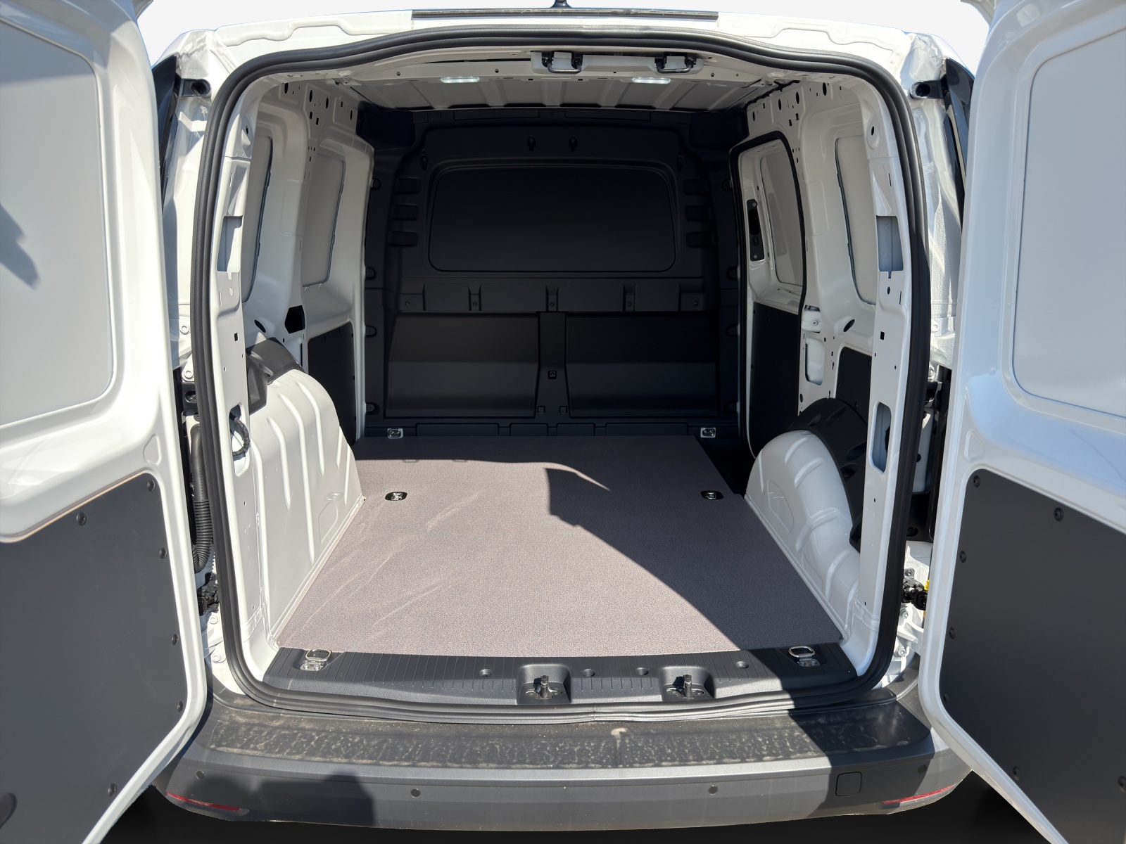 VW Caddy Cargo 1.5 TSI Entry DSG-image-12