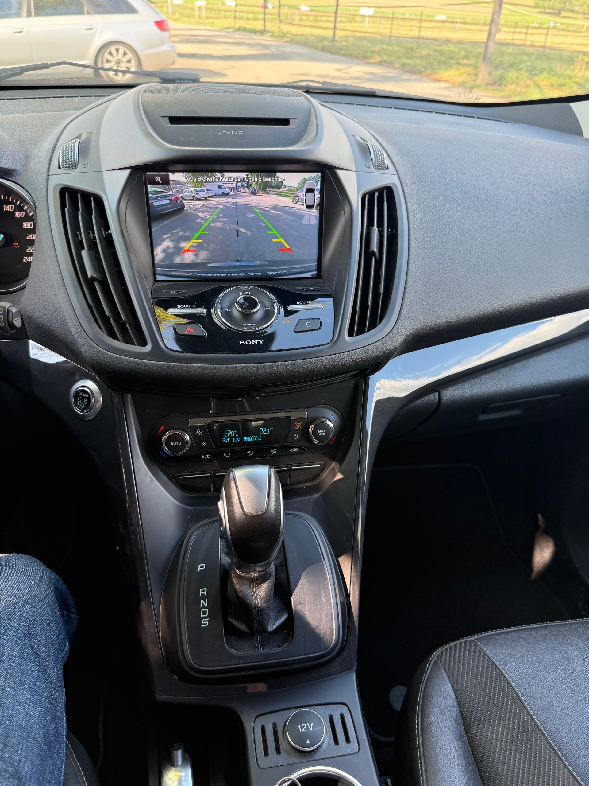 FORD Kuga 2.0 TDCi Titanium 4WD PowerShift-image-11