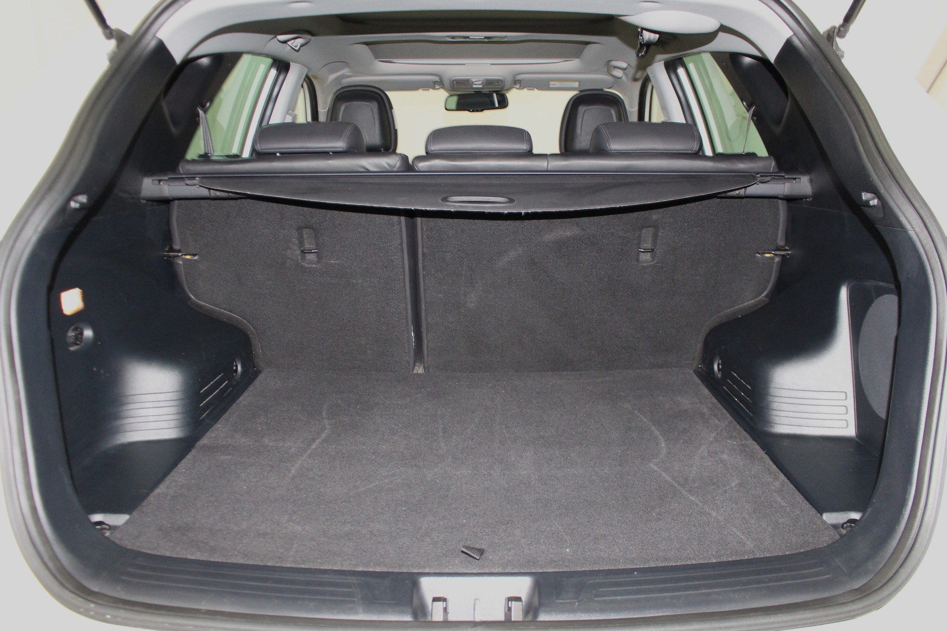 HYUNDAI iX 35 2.0 CRDi Premium 4WD Automatic-image-8