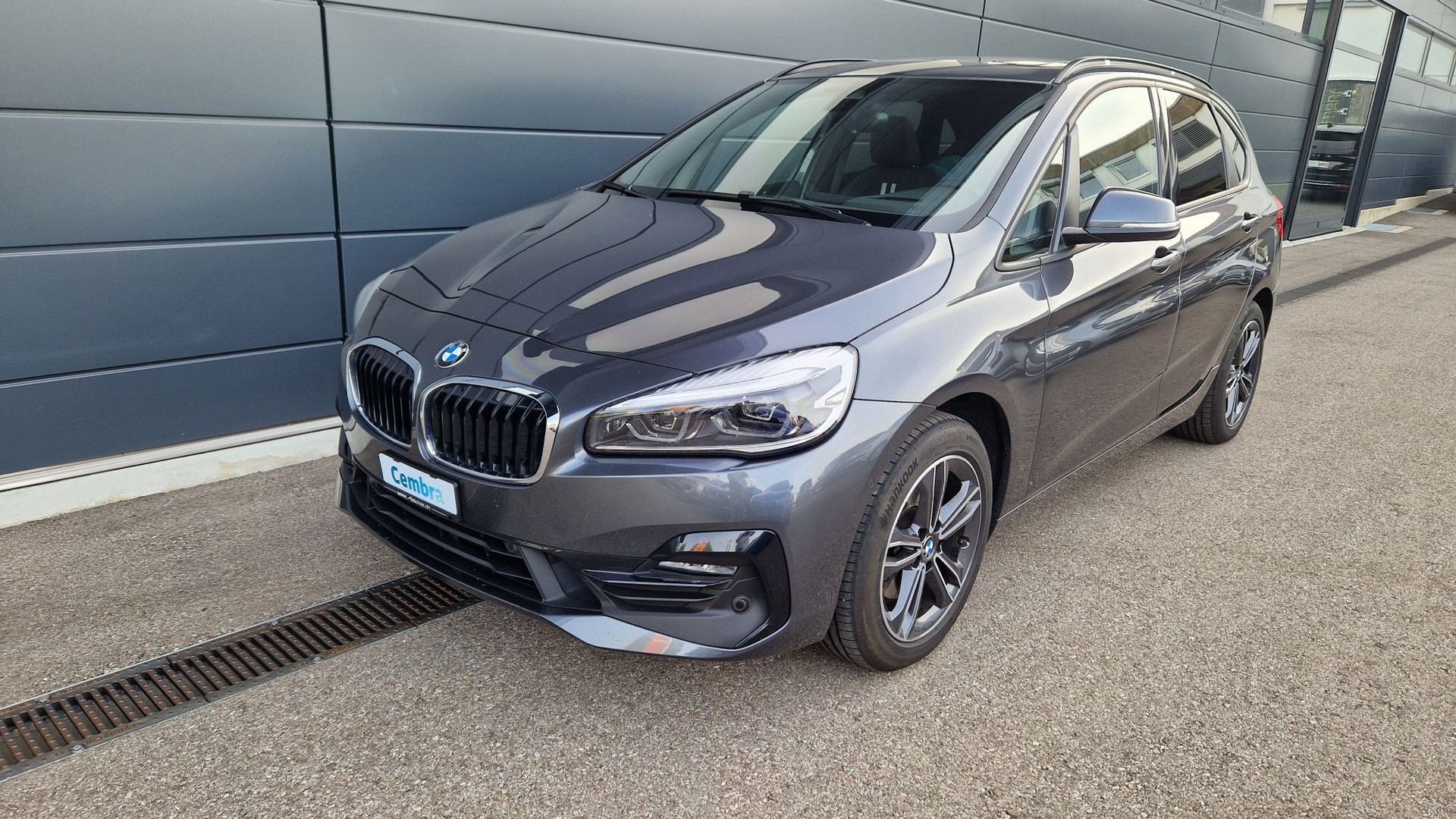 BMW 218d xDrive Active Tourer Steptronic Sport Line-image-0