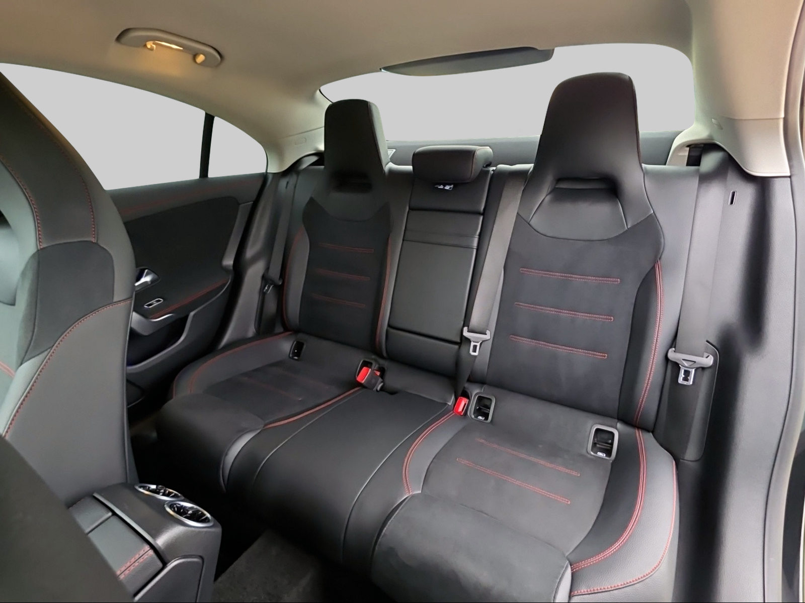 MERCEDES-BENZ CLA 35 AMG 4Matic 7G-DCT-image-16