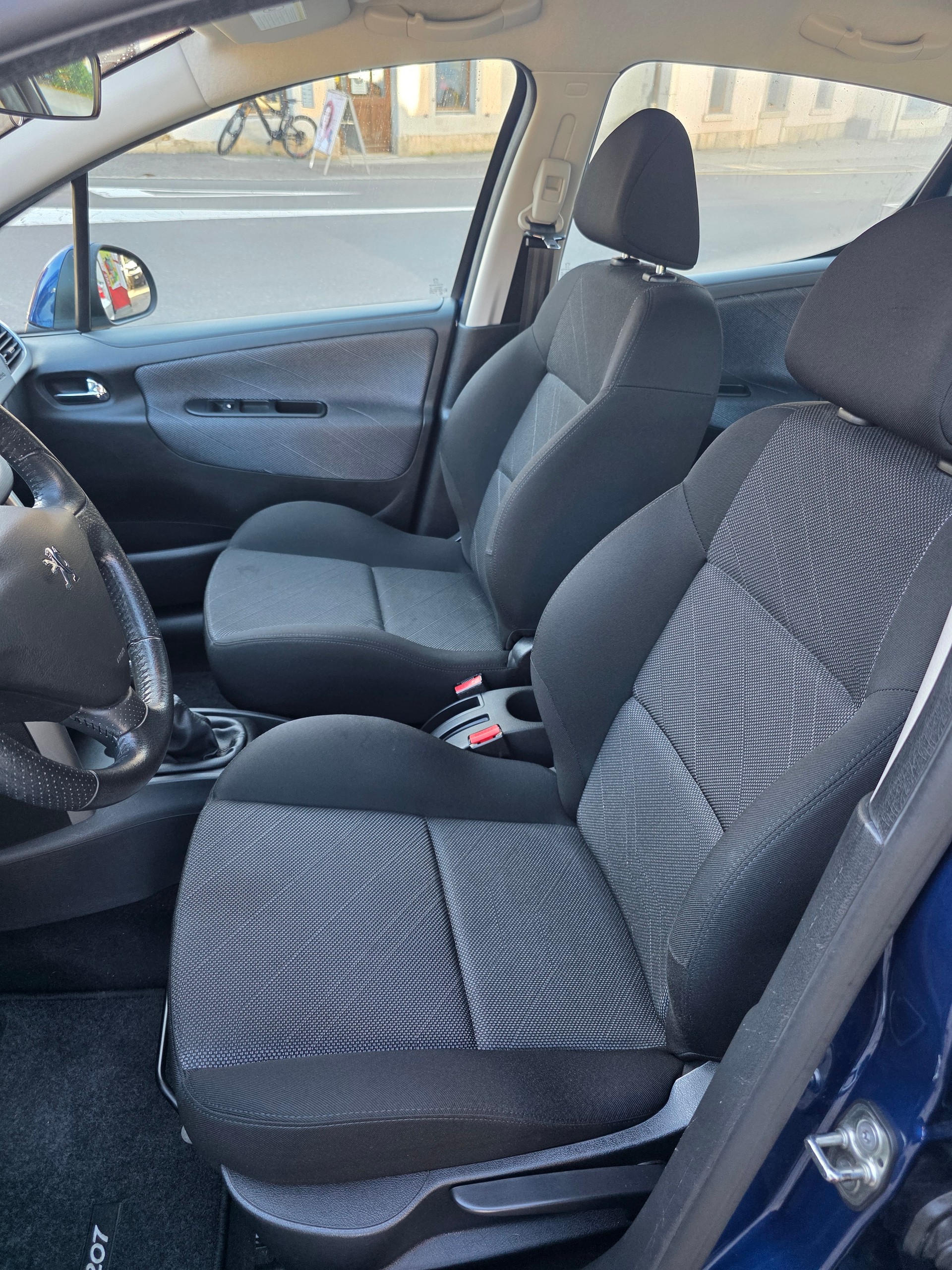 PEUGEOT 207 1.6 16V Sport-image-8